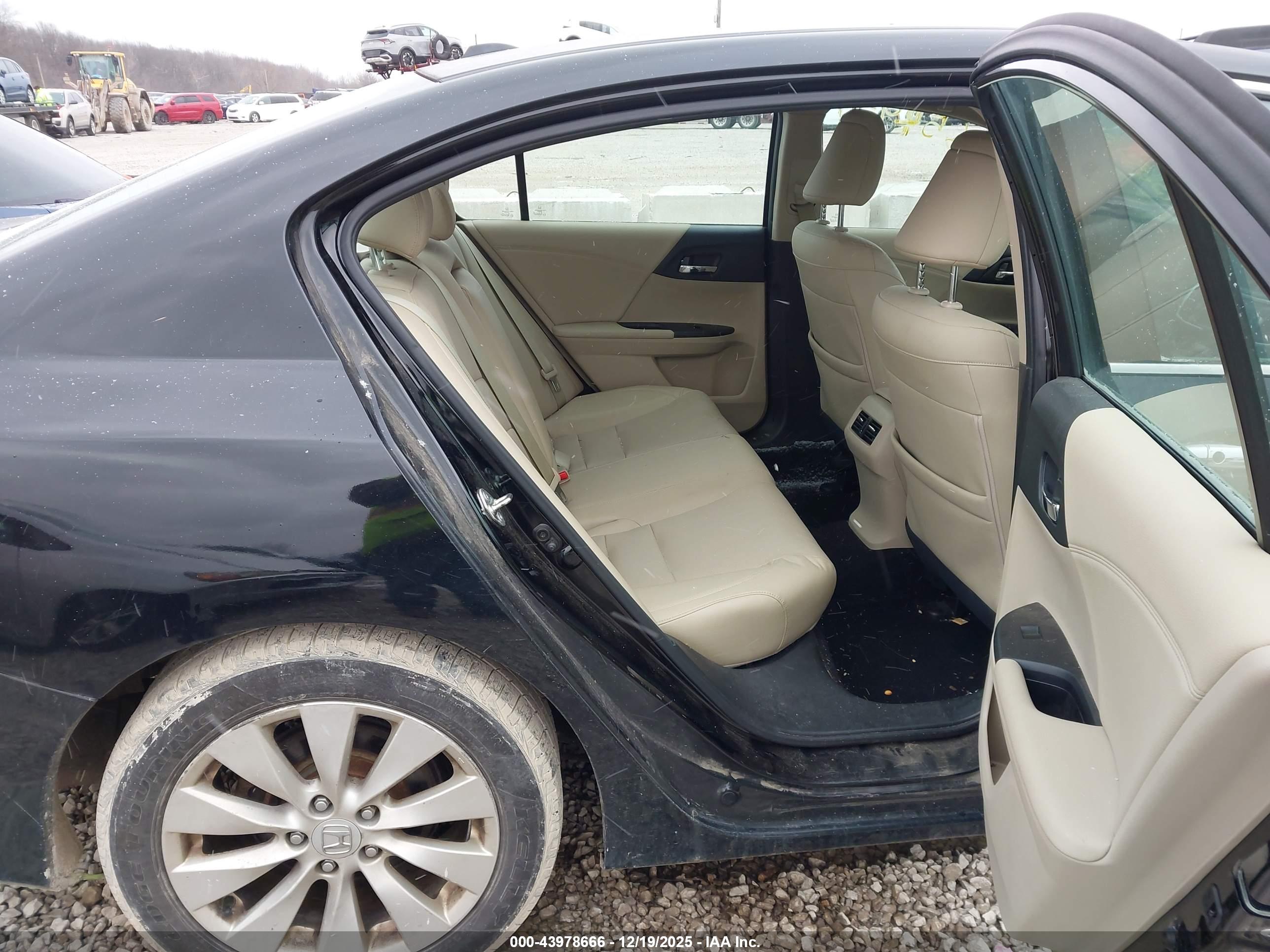 HONDA ACCORD image 8