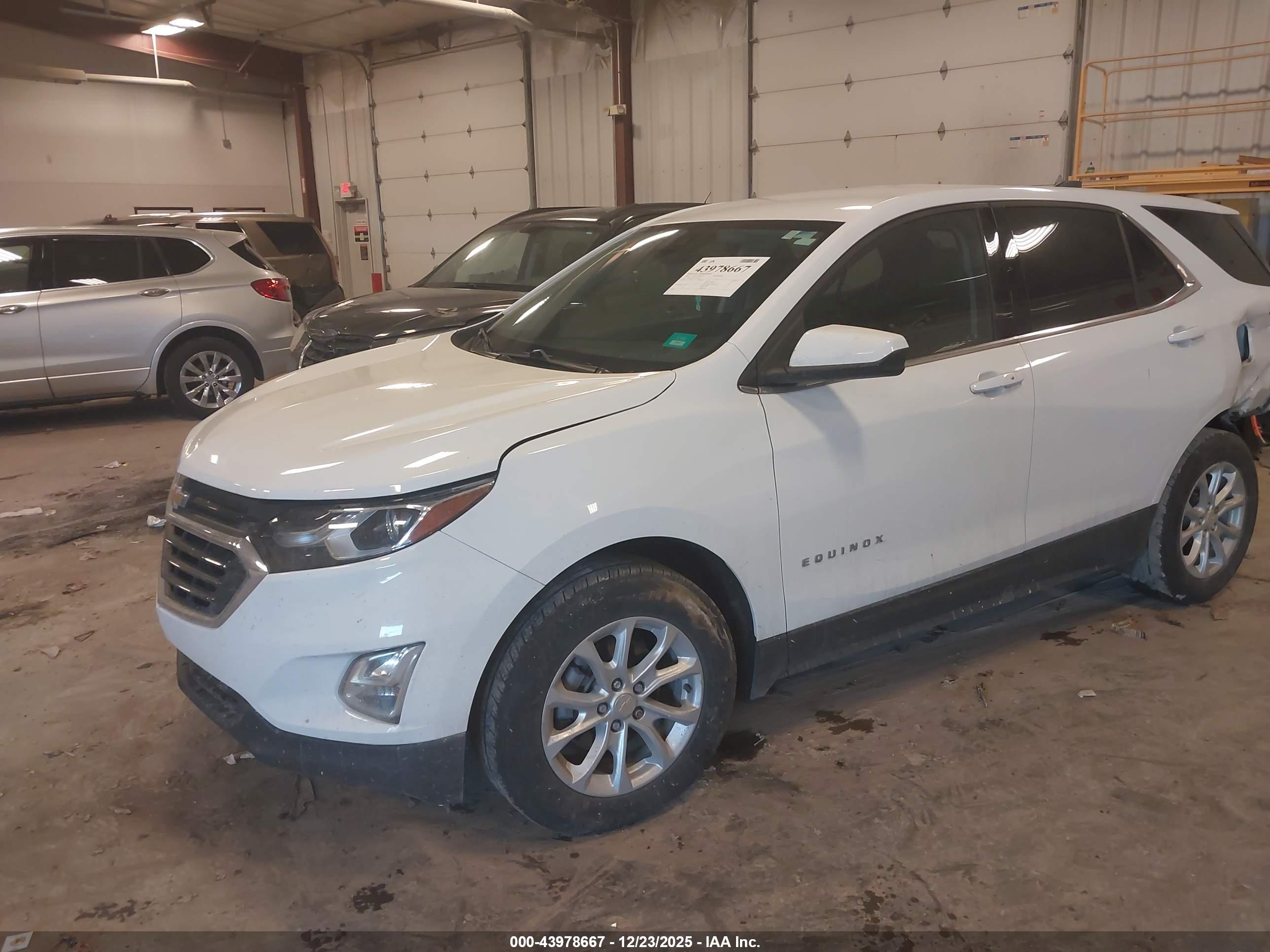 CHEVROLET EQUINOX image 2