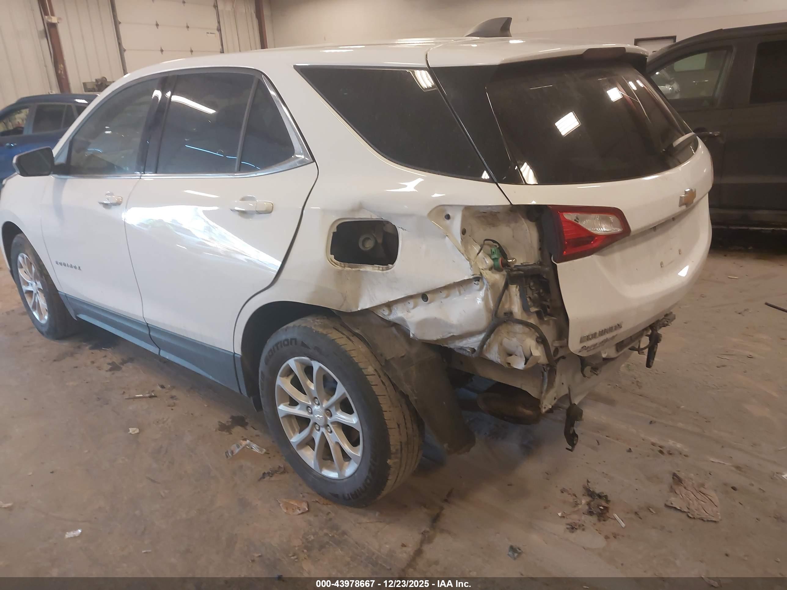 CHEVROLET EQUINOX image 3