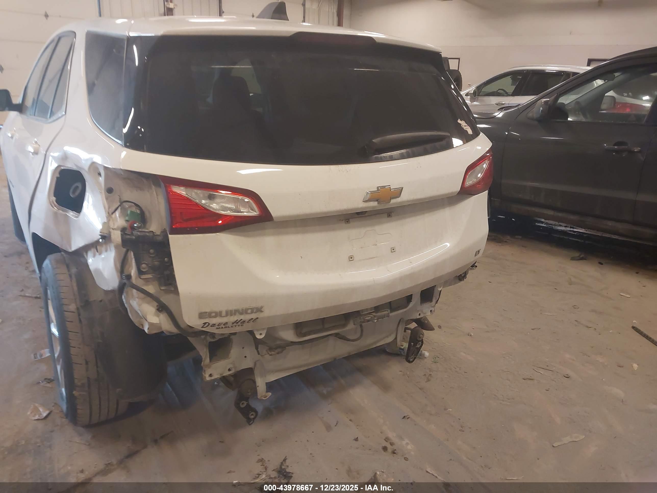 CHEVROLET EQUINOX image 6