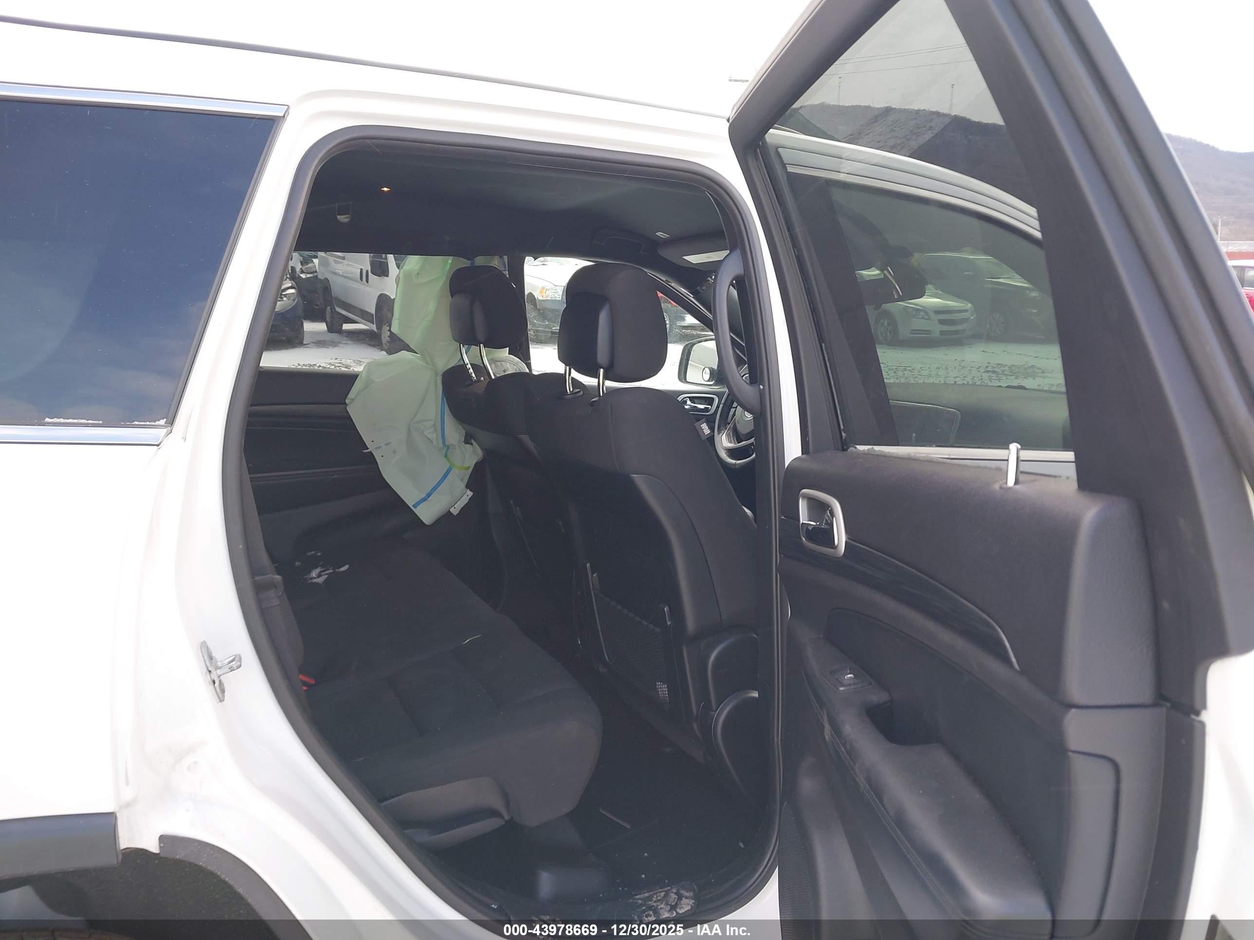 JEEP GRAND image 8
