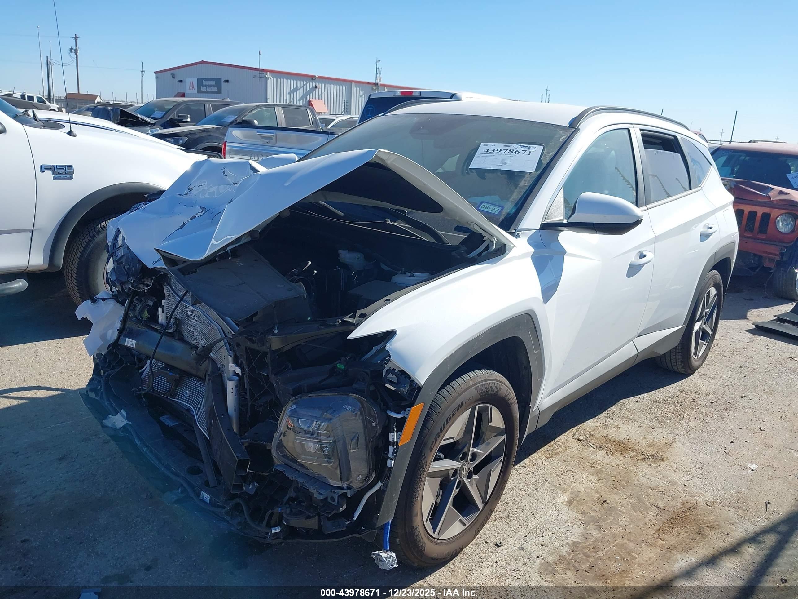 HYUNDAI TUCSON image 2