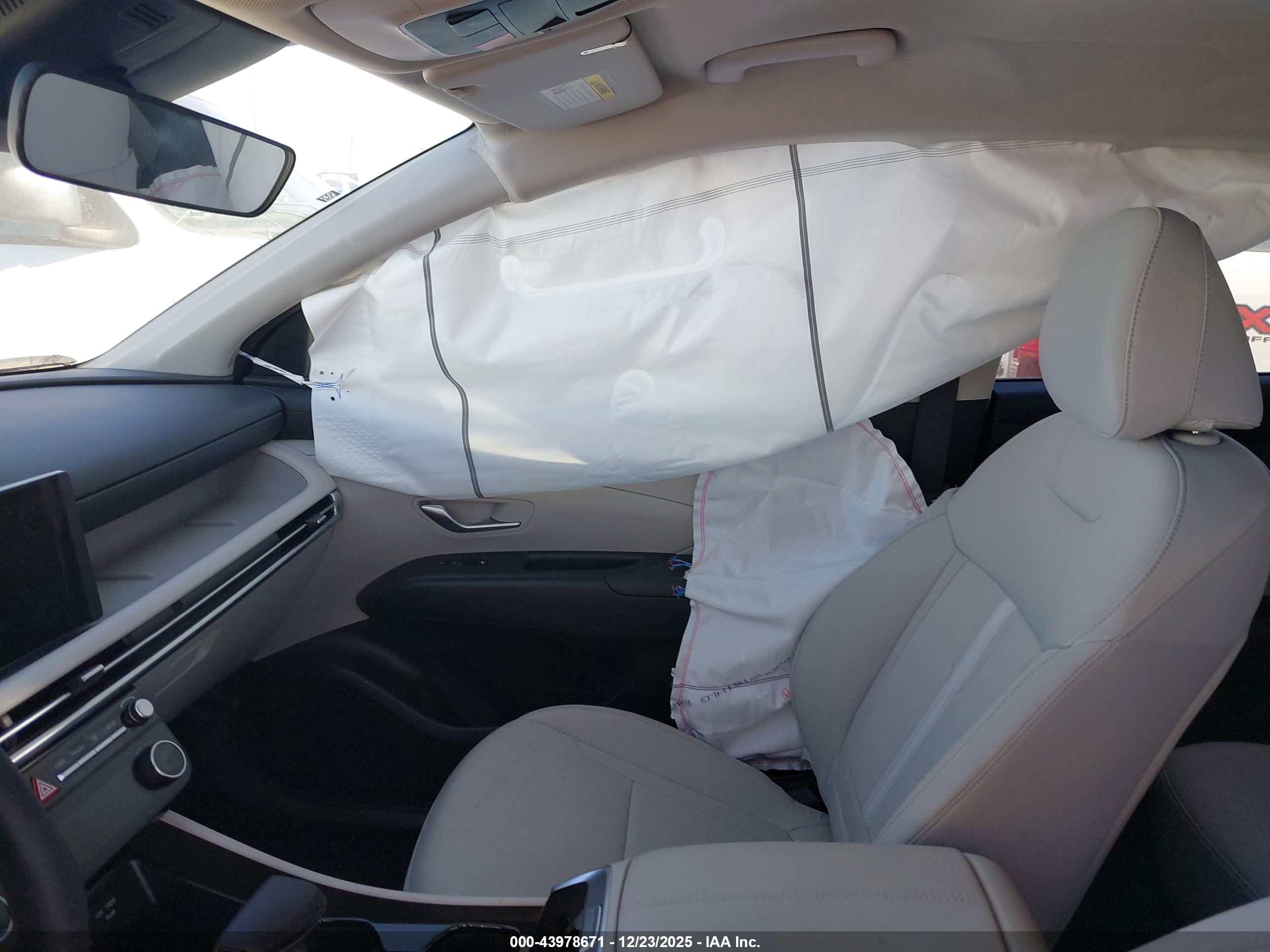 HYUNDAI TUCSON image 5