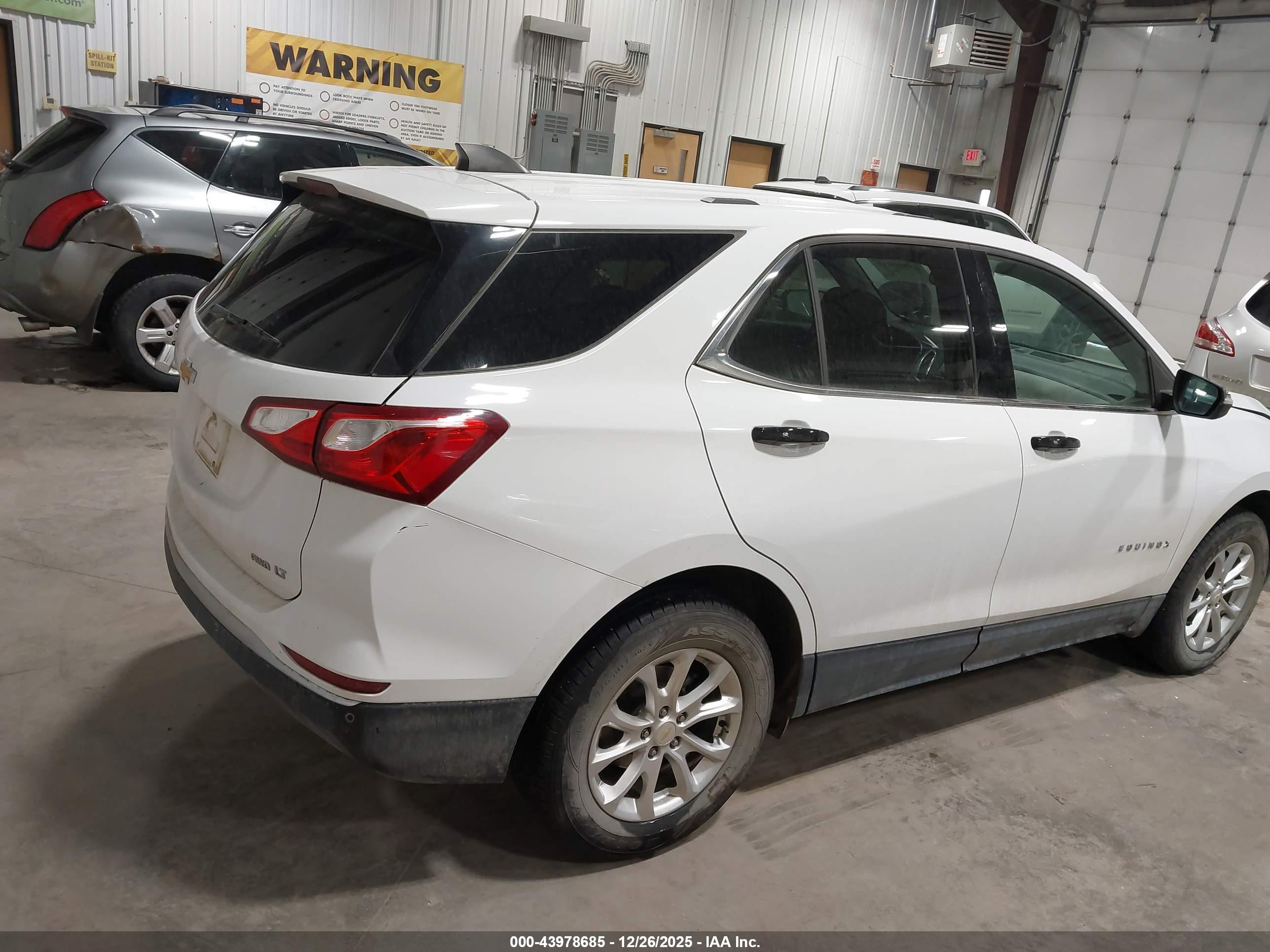 CHEVROLET EQUINOX image 4