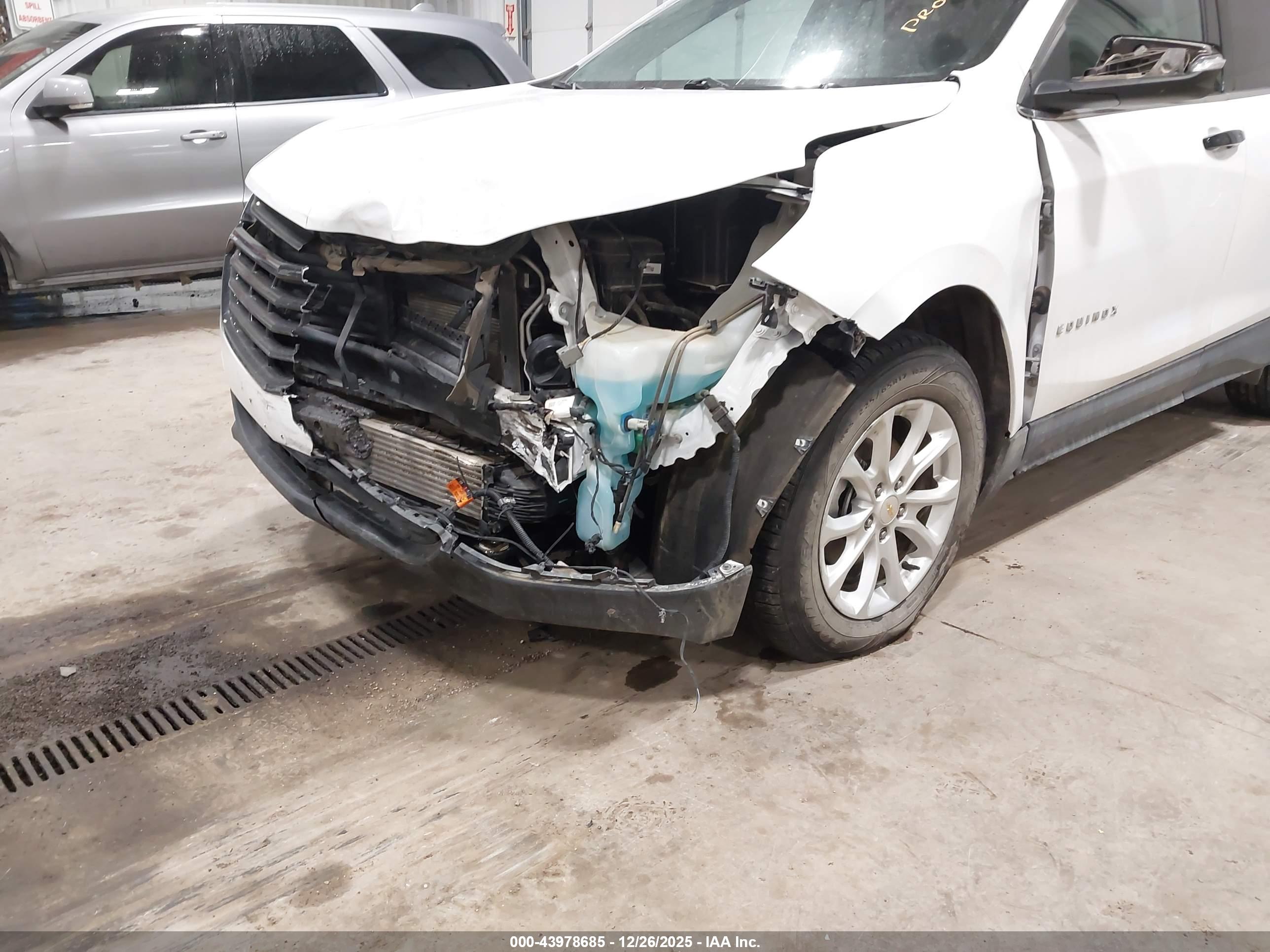 CHEVROLET EQUINOX image 6
