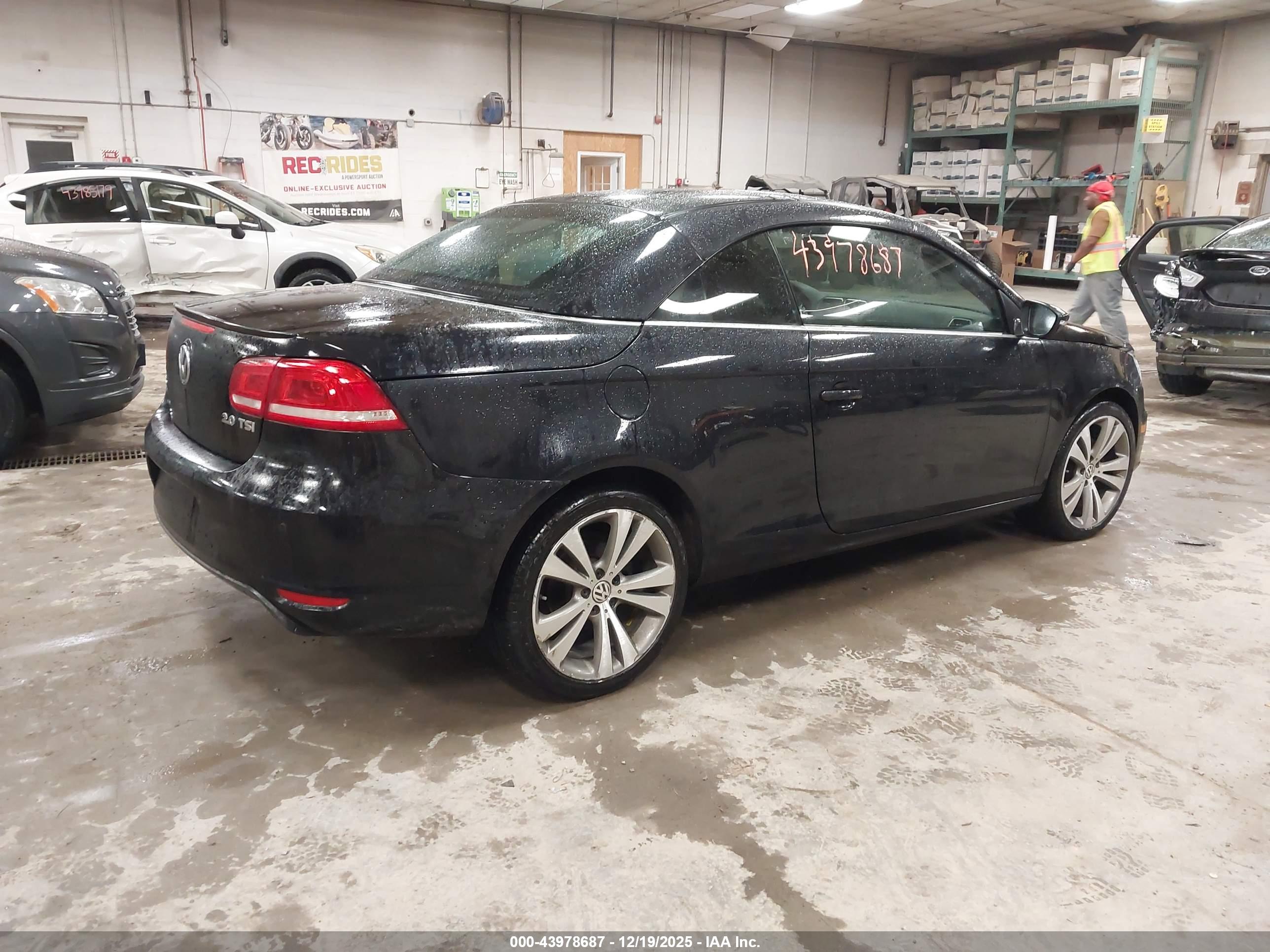 VOLKSWAGEN EOS image 4
