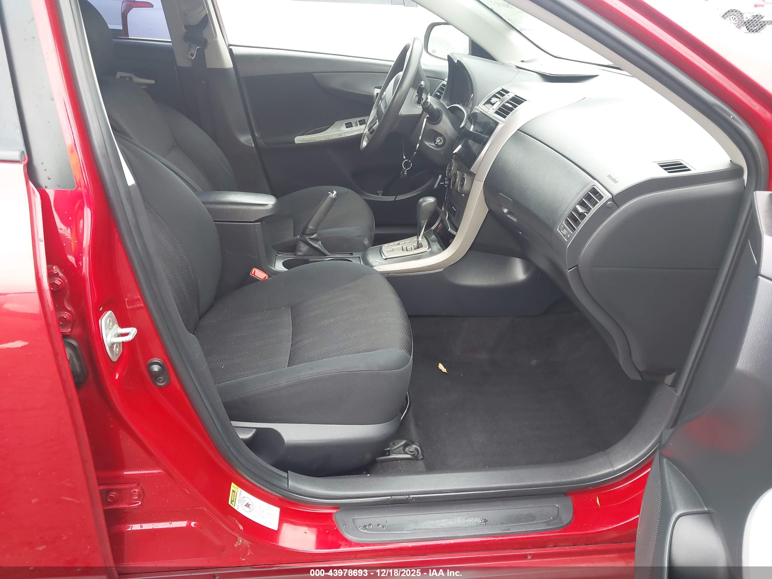 TOYOTA COROLLA image 5