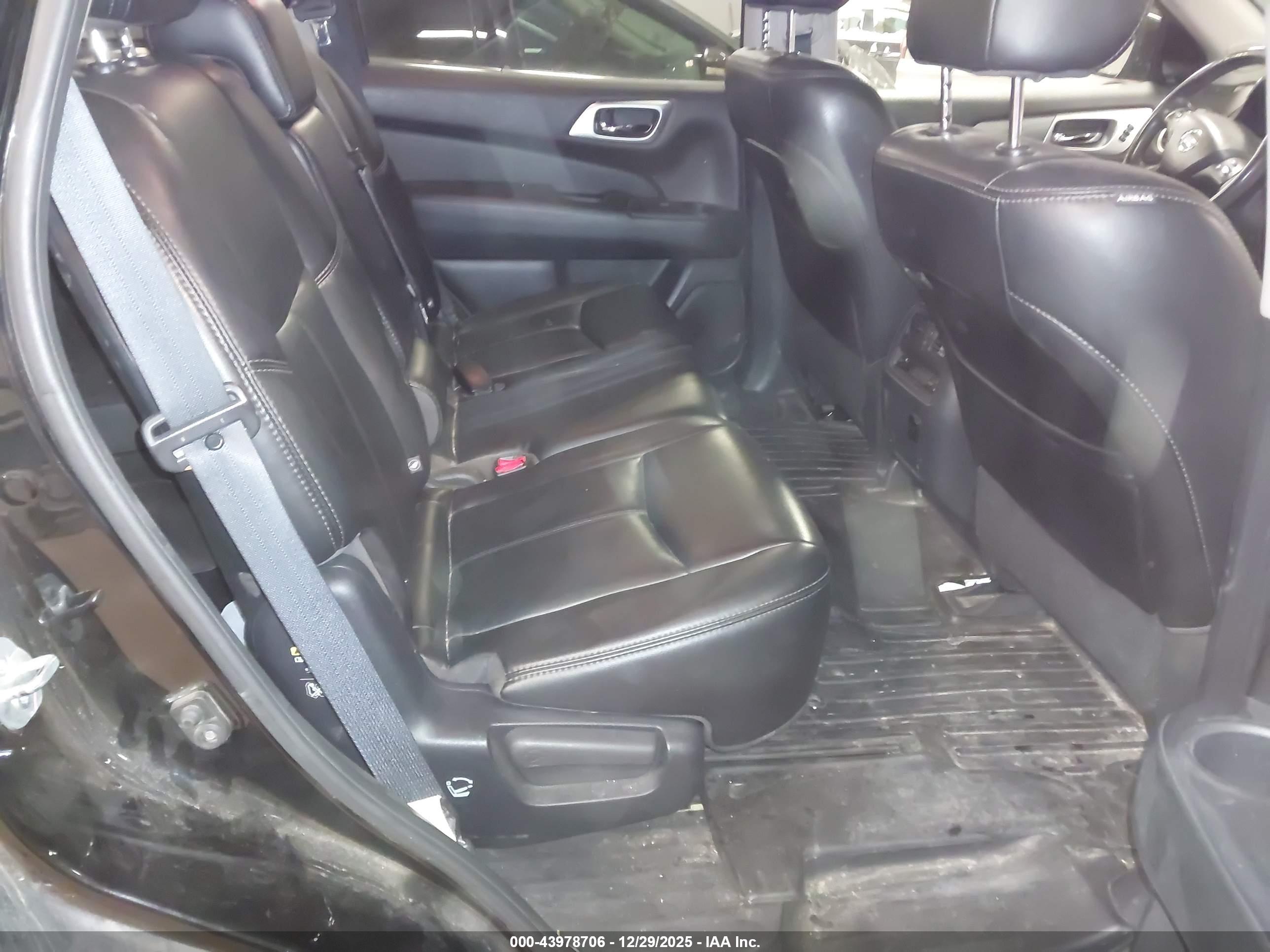 NISSAN PATHFINDER image 8
