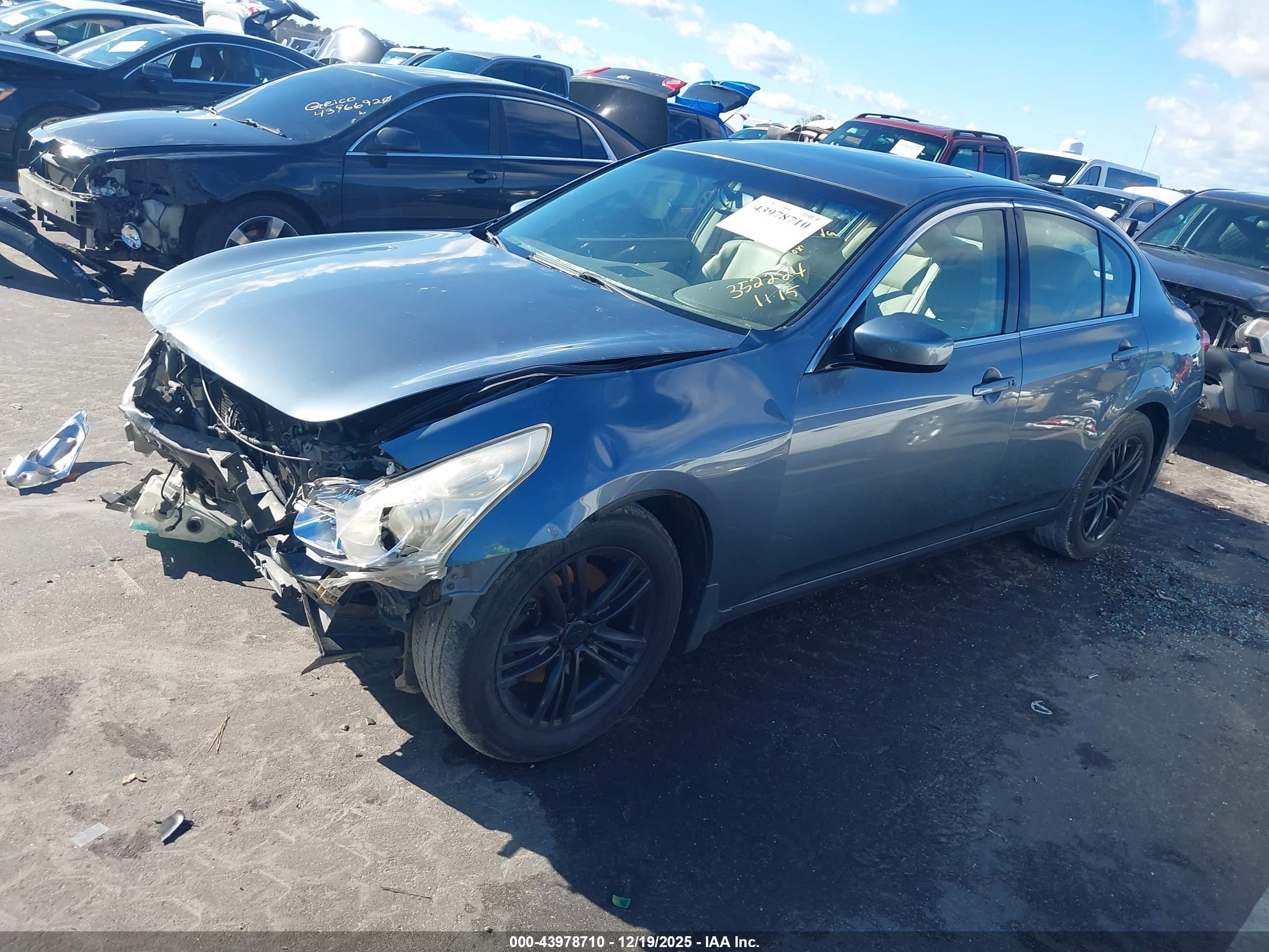 INFINITI G37X image 2
