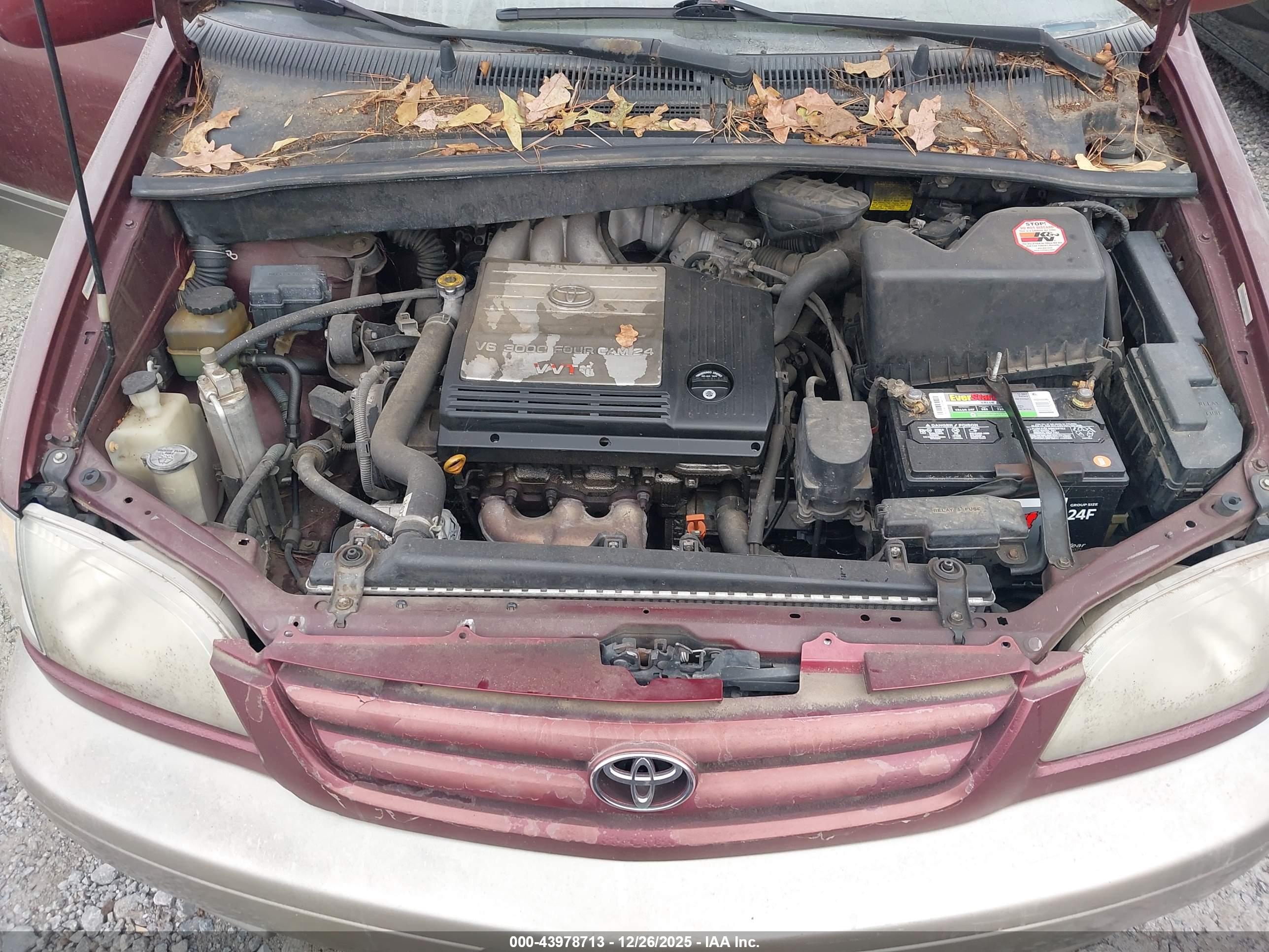 TOYOTA SIENNA image 10