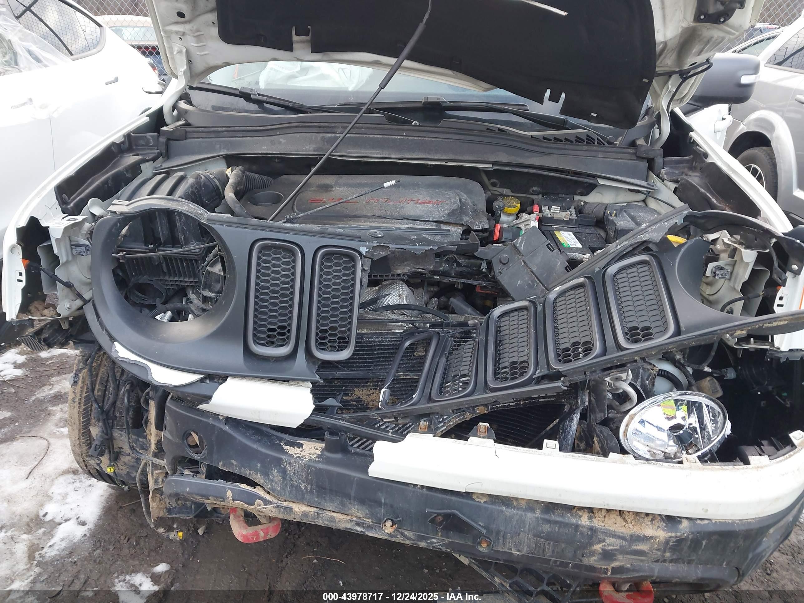 JEEP RENEGADE image 10