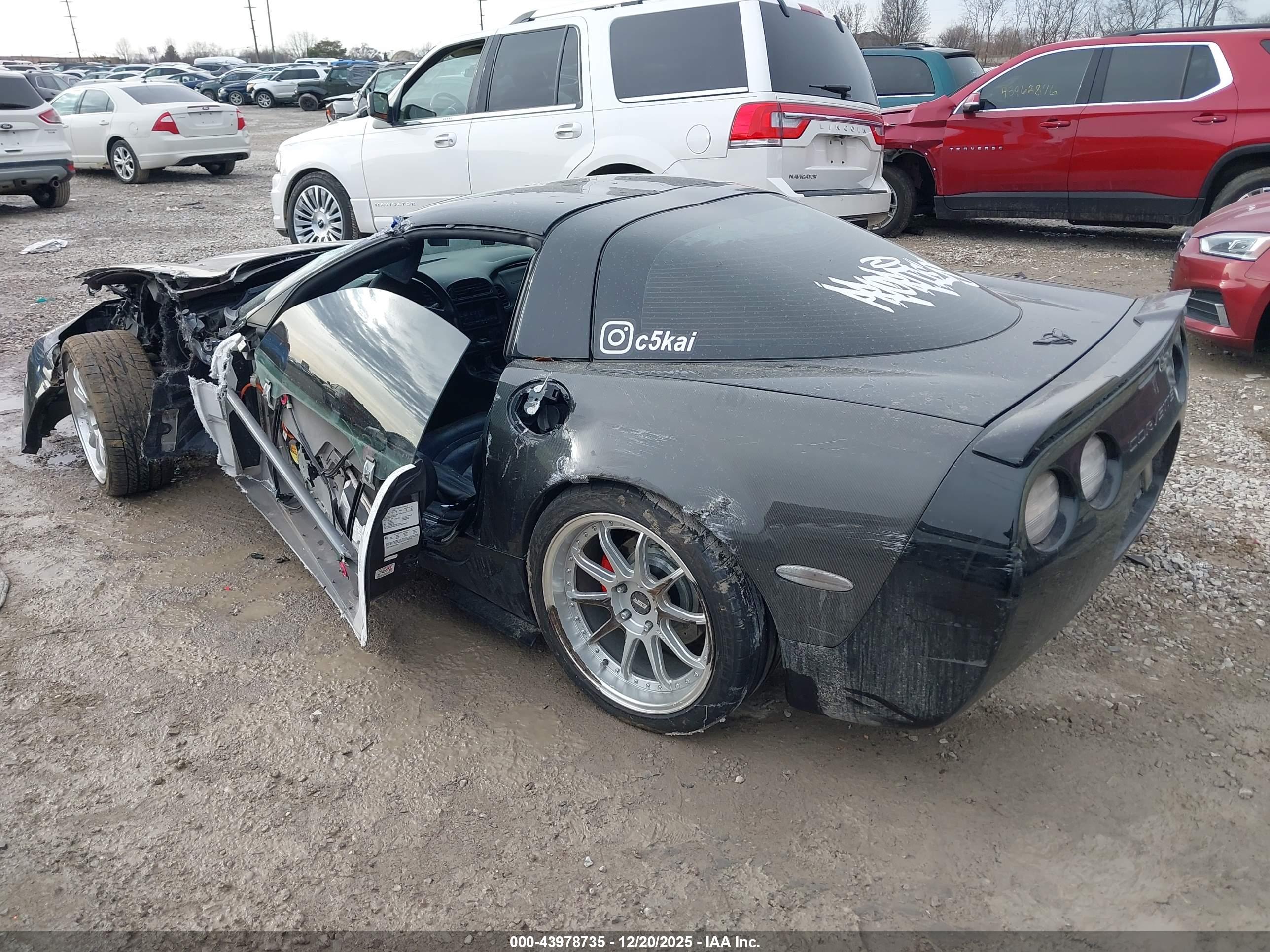 CHEVROLET CORVETTE image 3