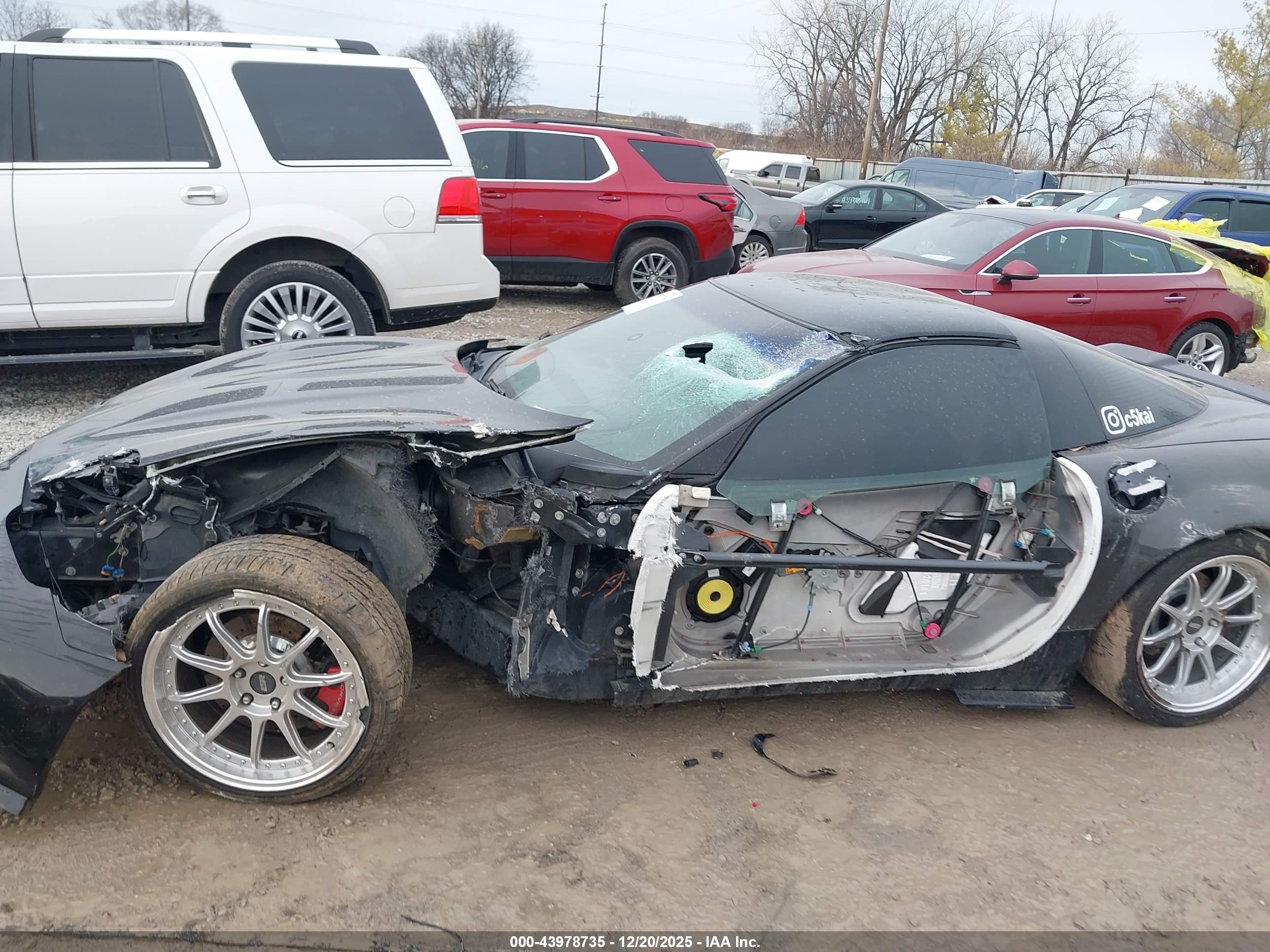 CHEVROLET CORVETTE image 6