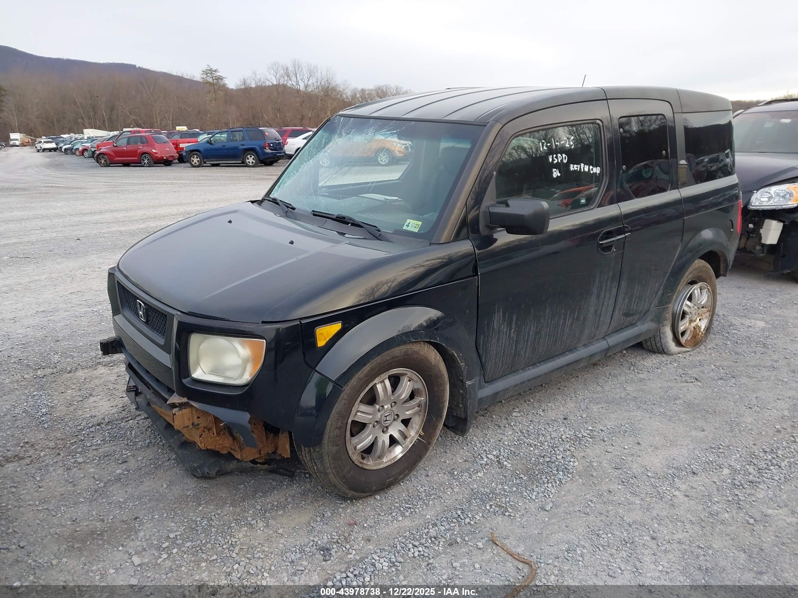 HONDA ELEMENT image 2