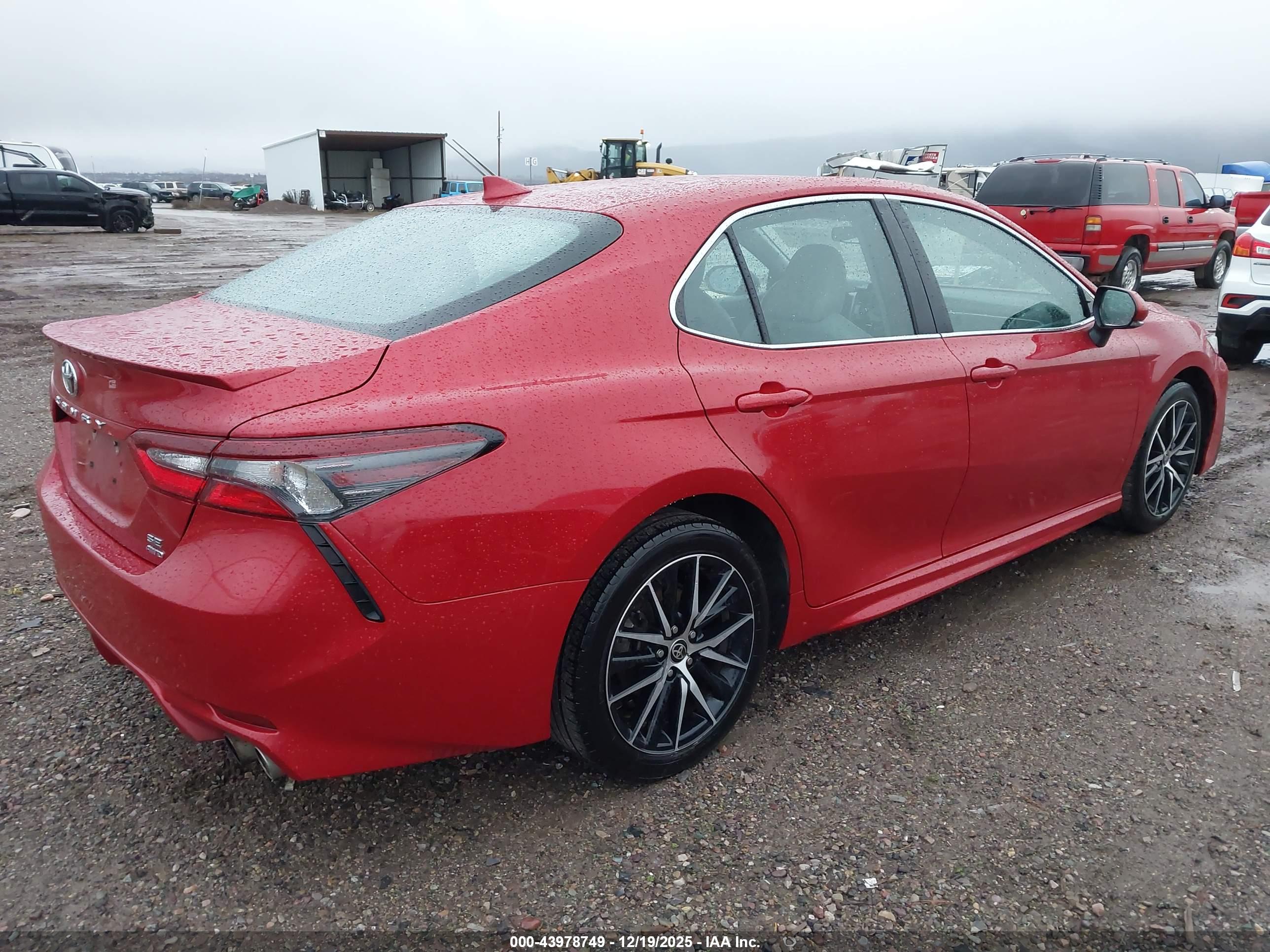 TOYOTA CAMRY image 4