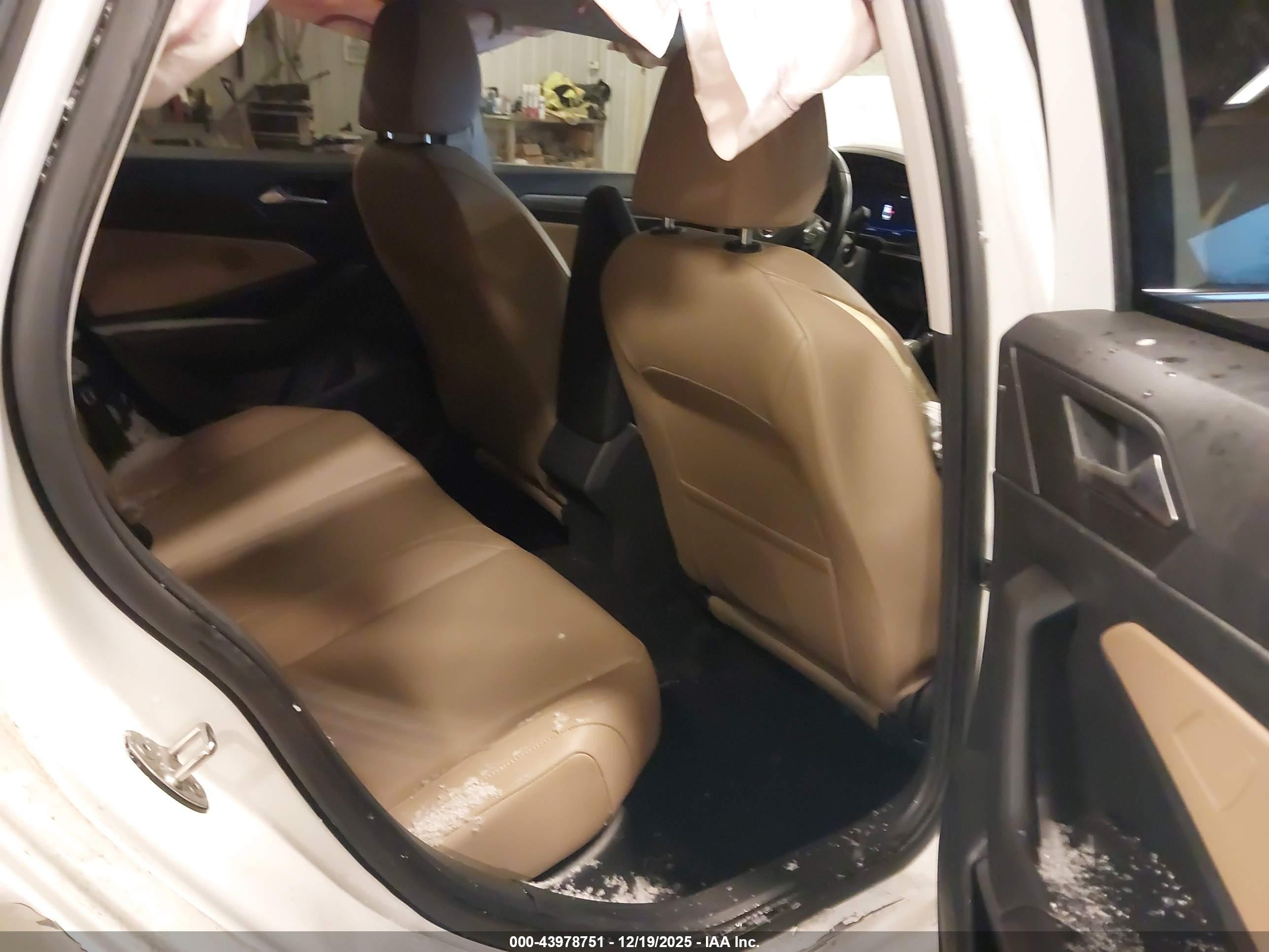 VOLKSWAGEN JETTA image 8