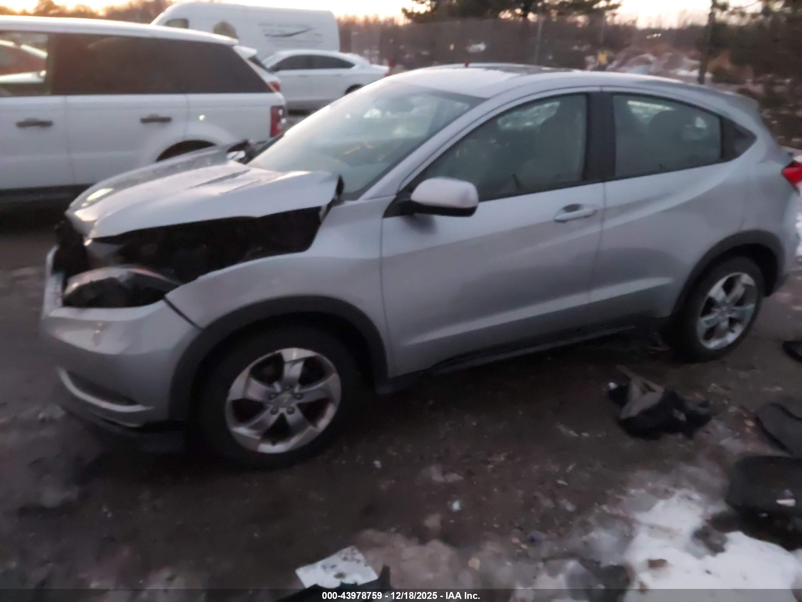 HONDA HR-V image 2
