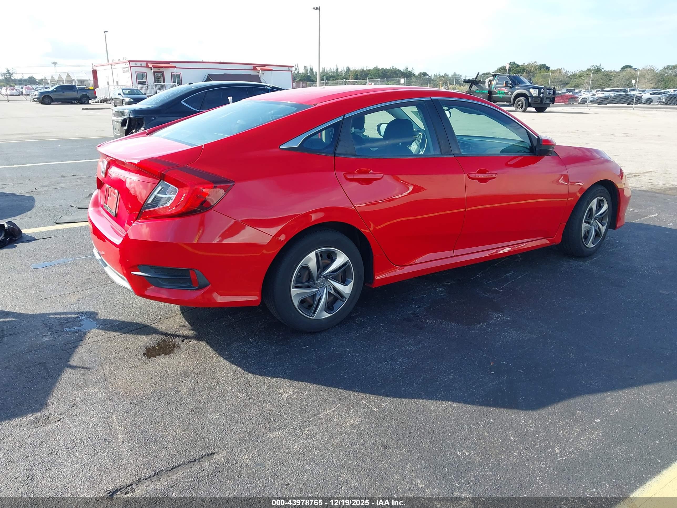 HONDA CIVIC image 4