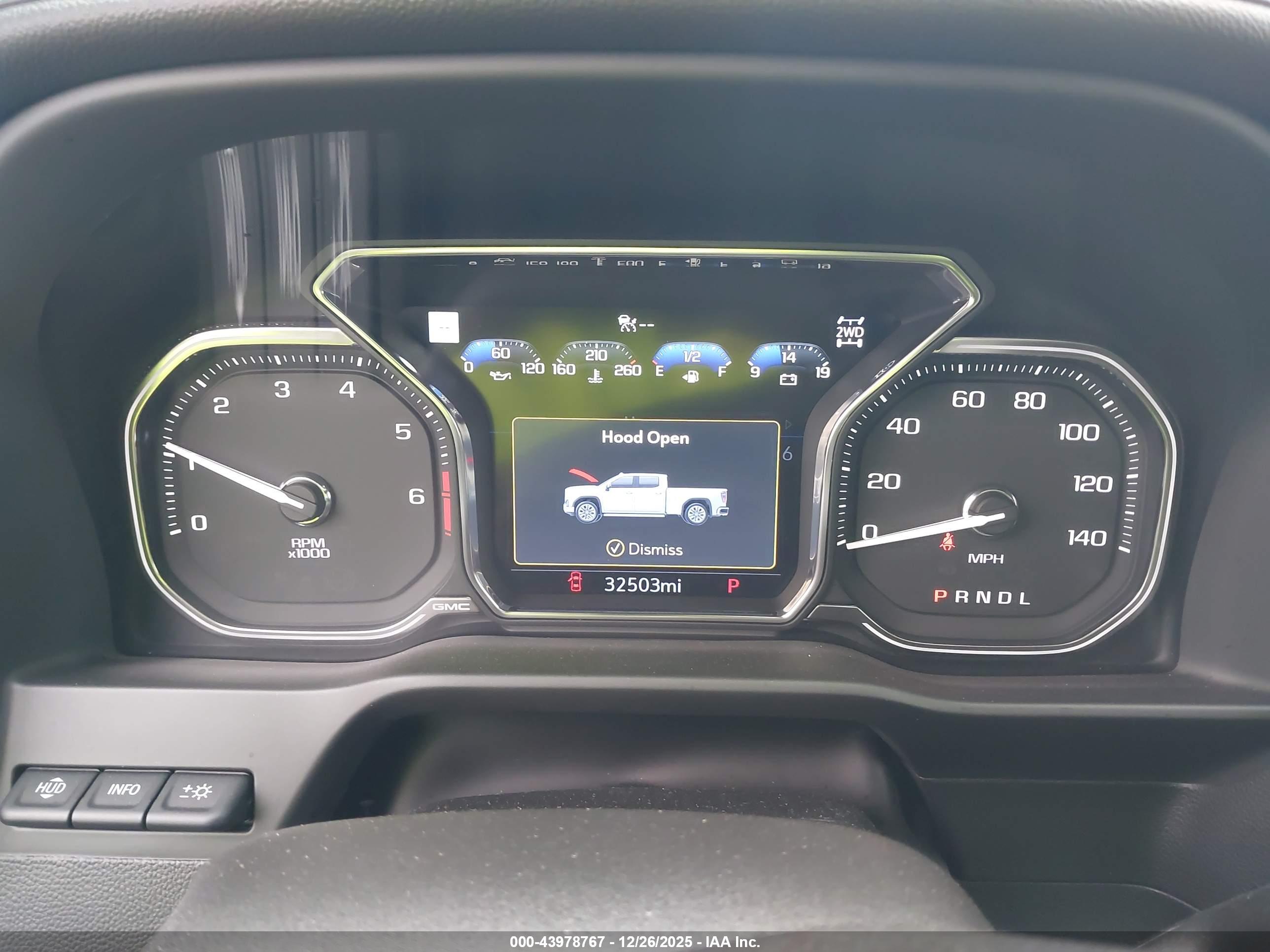GMC SIERRA image 7