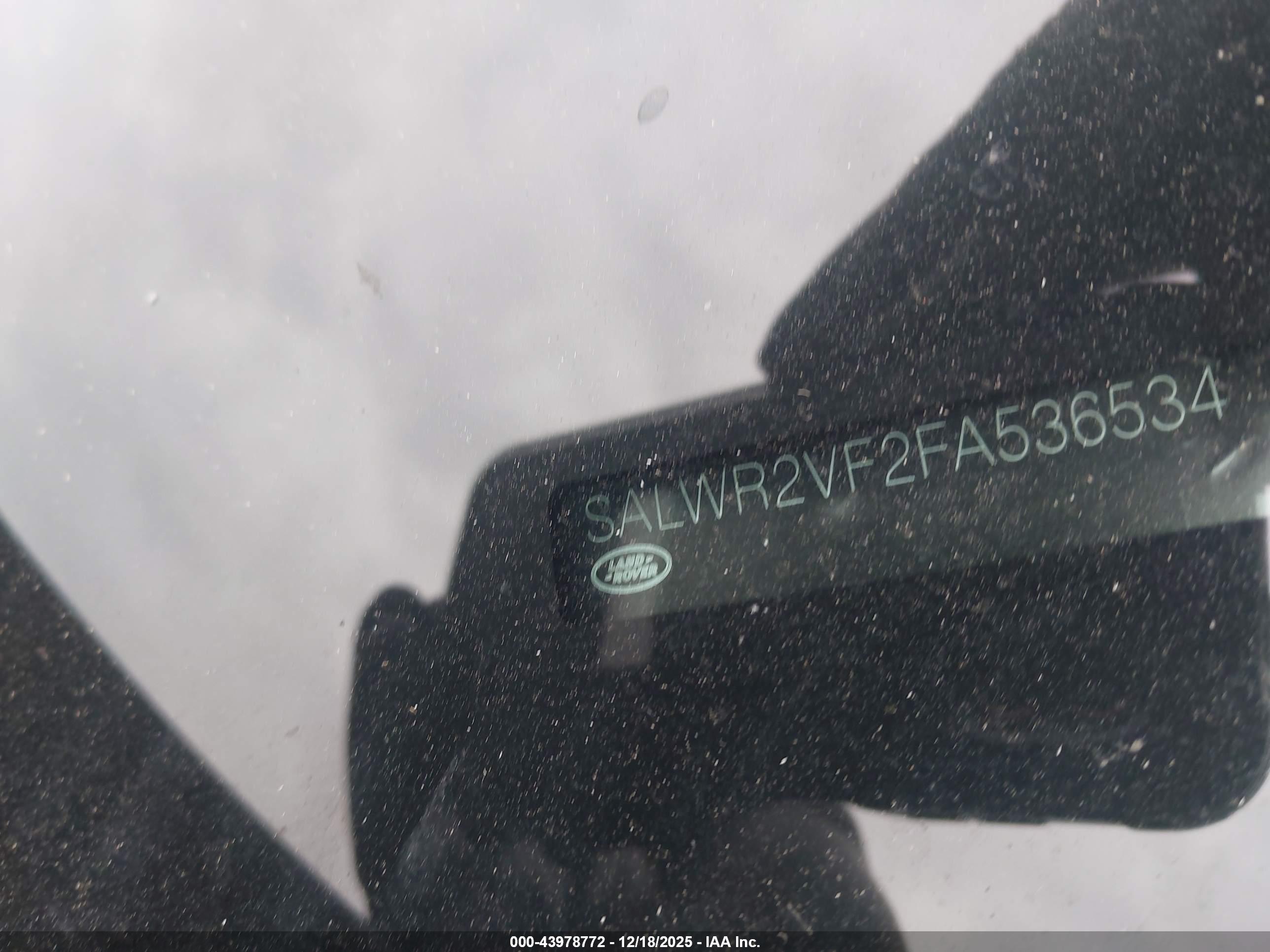 LAND ROVER image 9