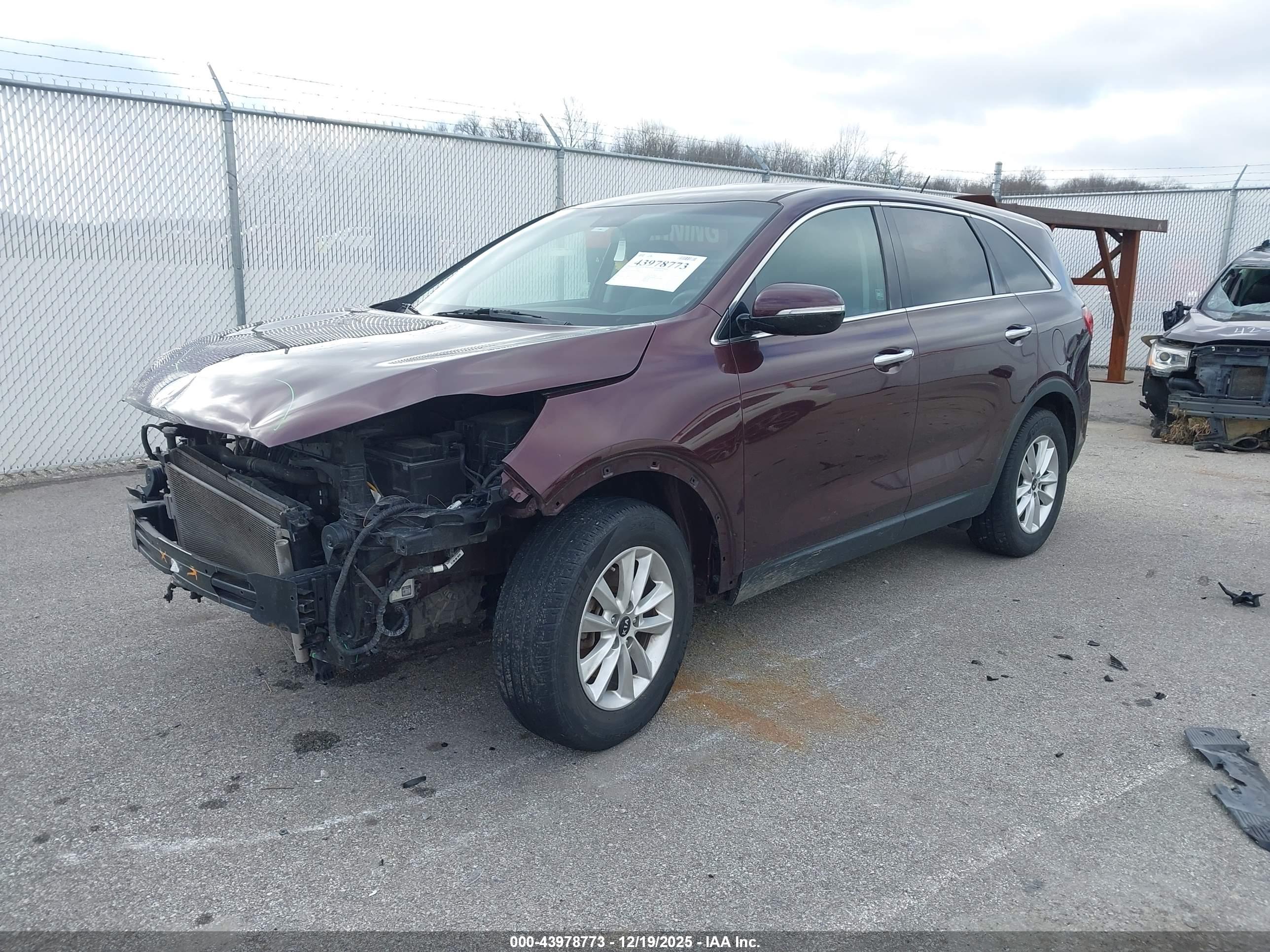 KIA SORENTO image 2