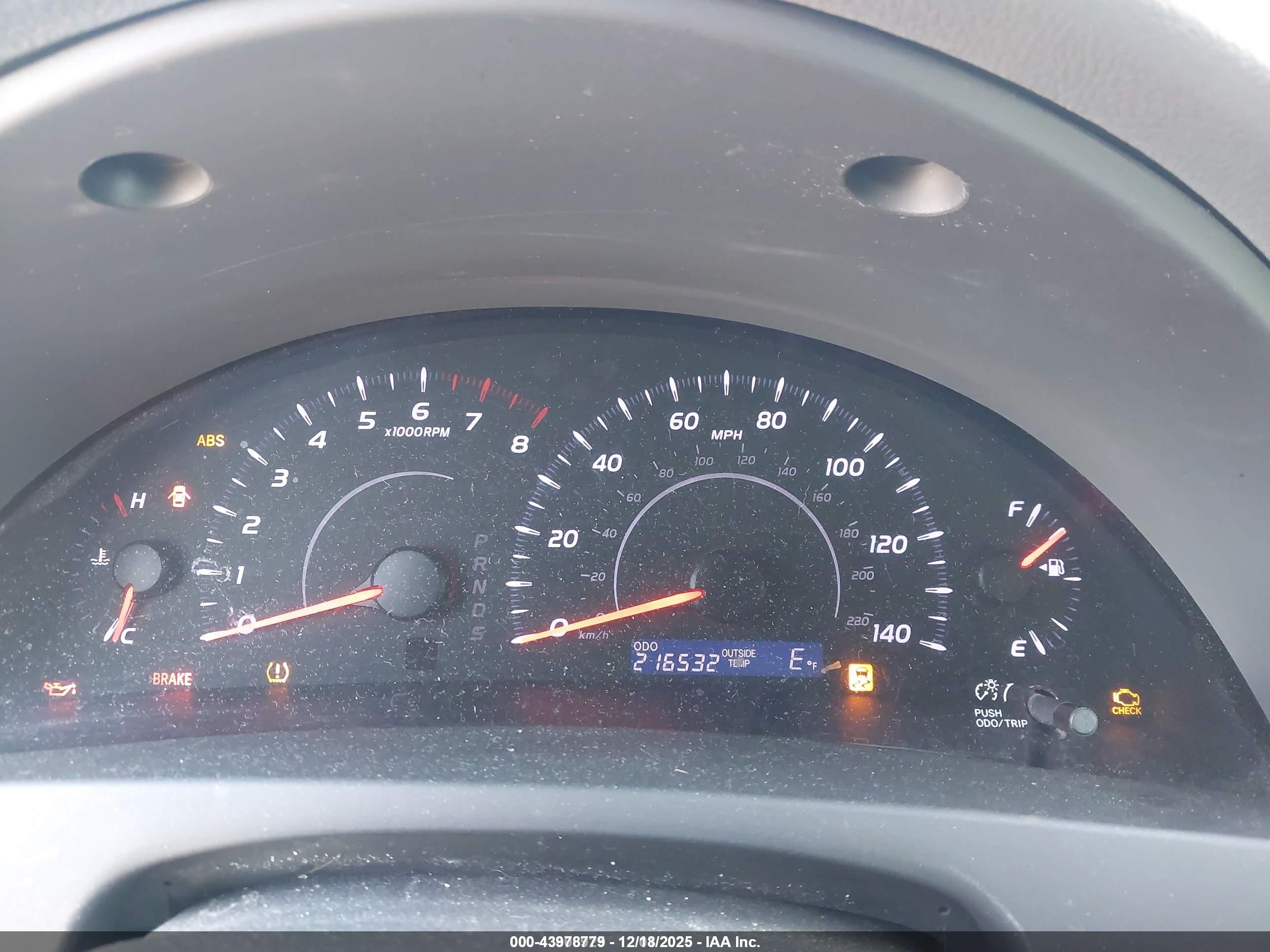 TOYOTA CAMRY image 7