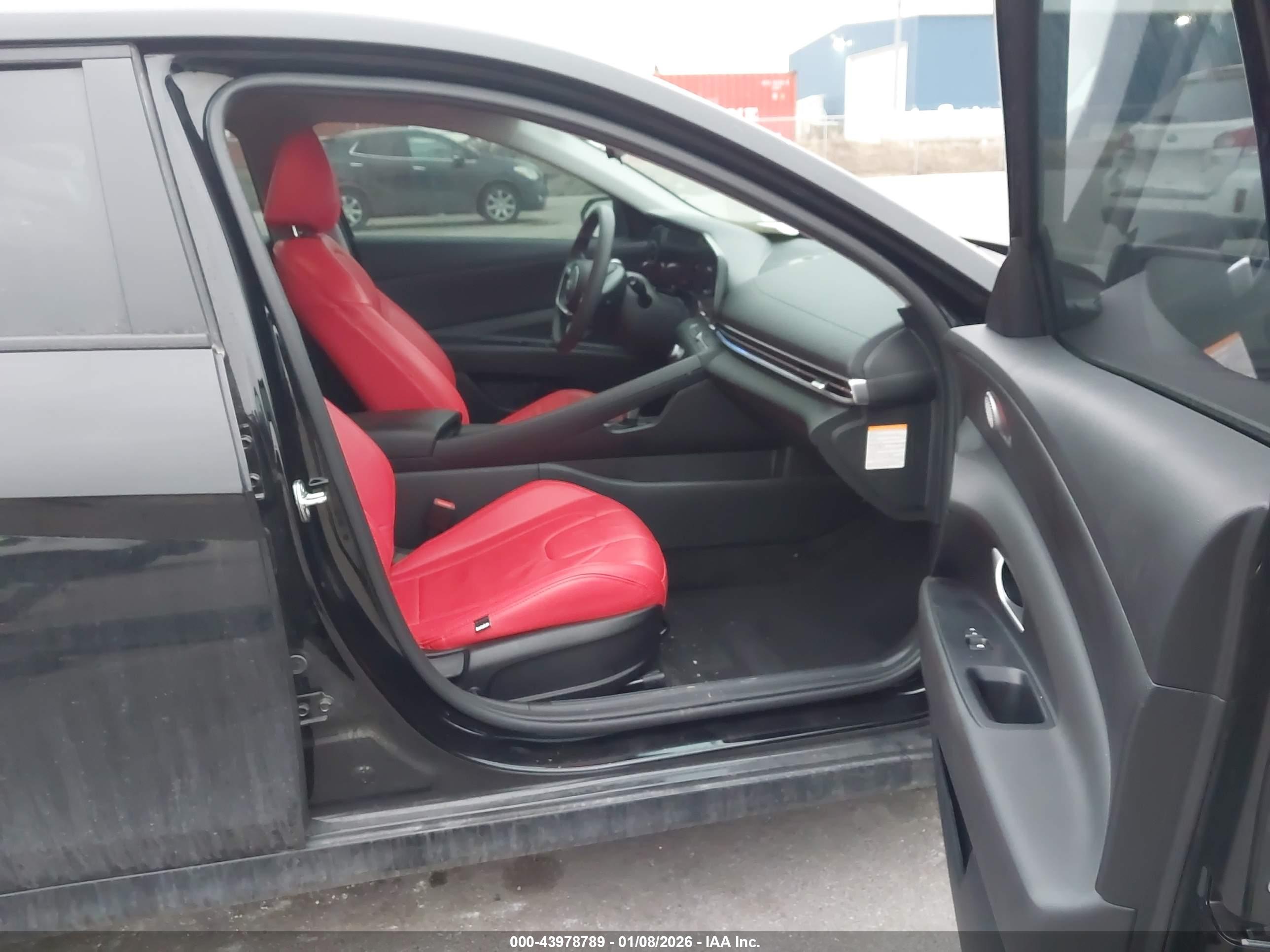 HYUNDAI ELANTRA image 5