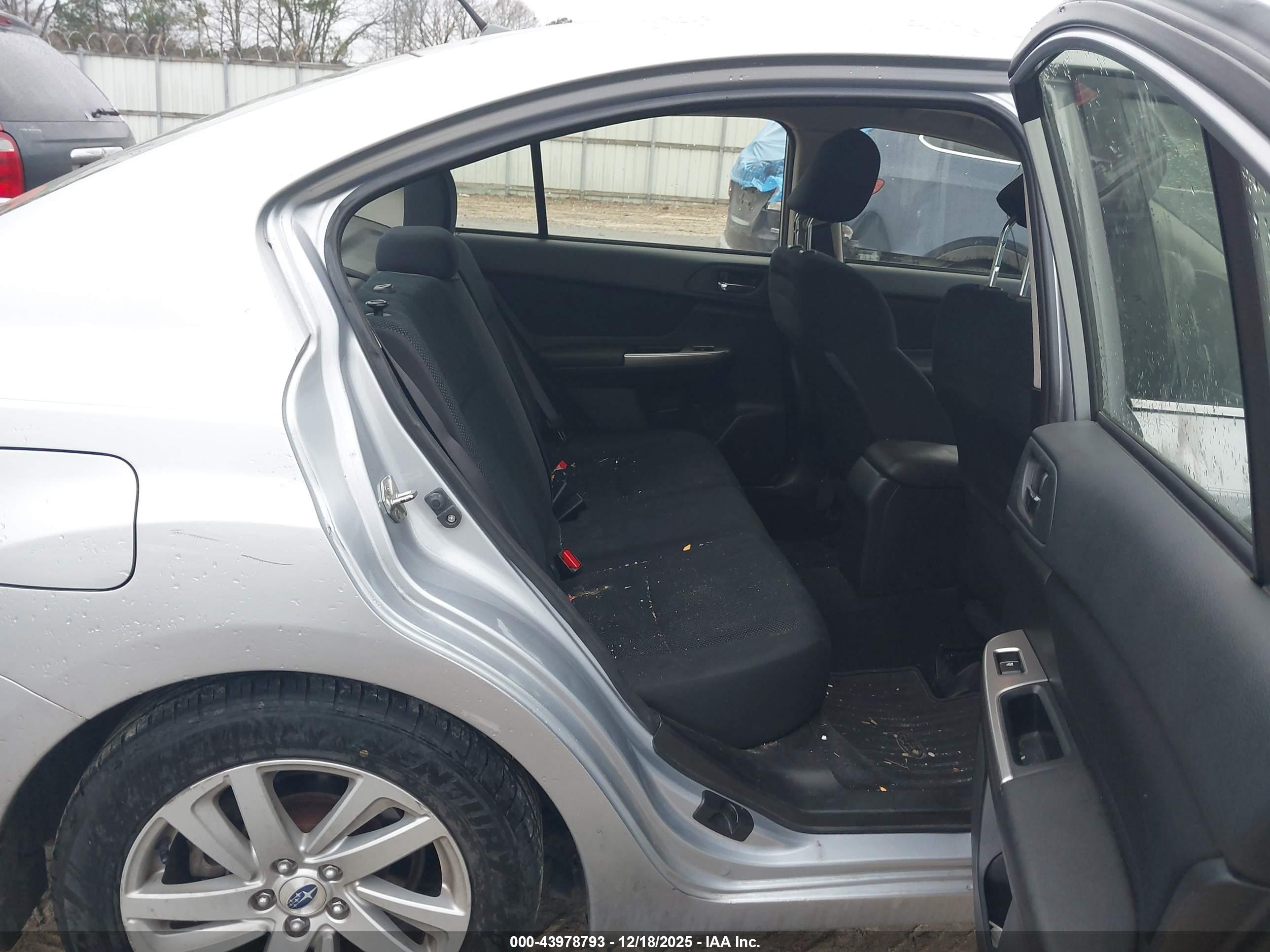 SUBARU IMPREZA image 8