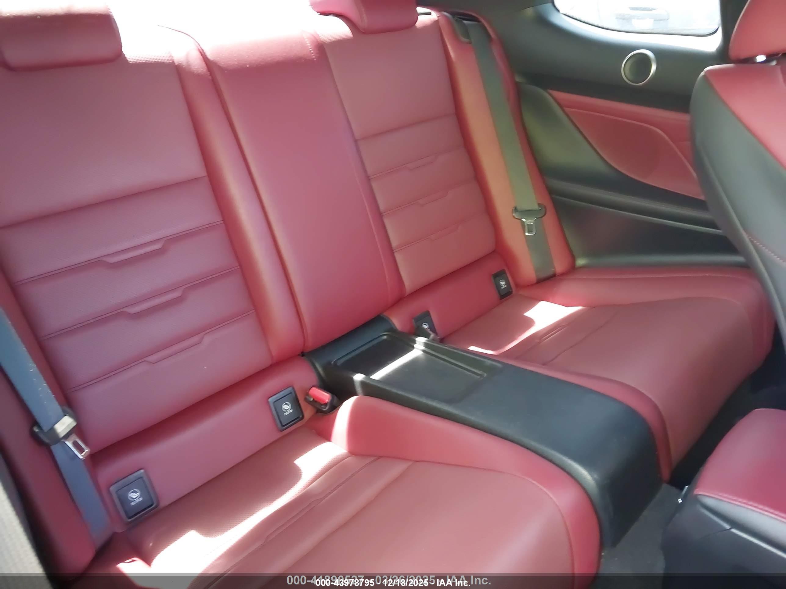 LEXUS RC image 8