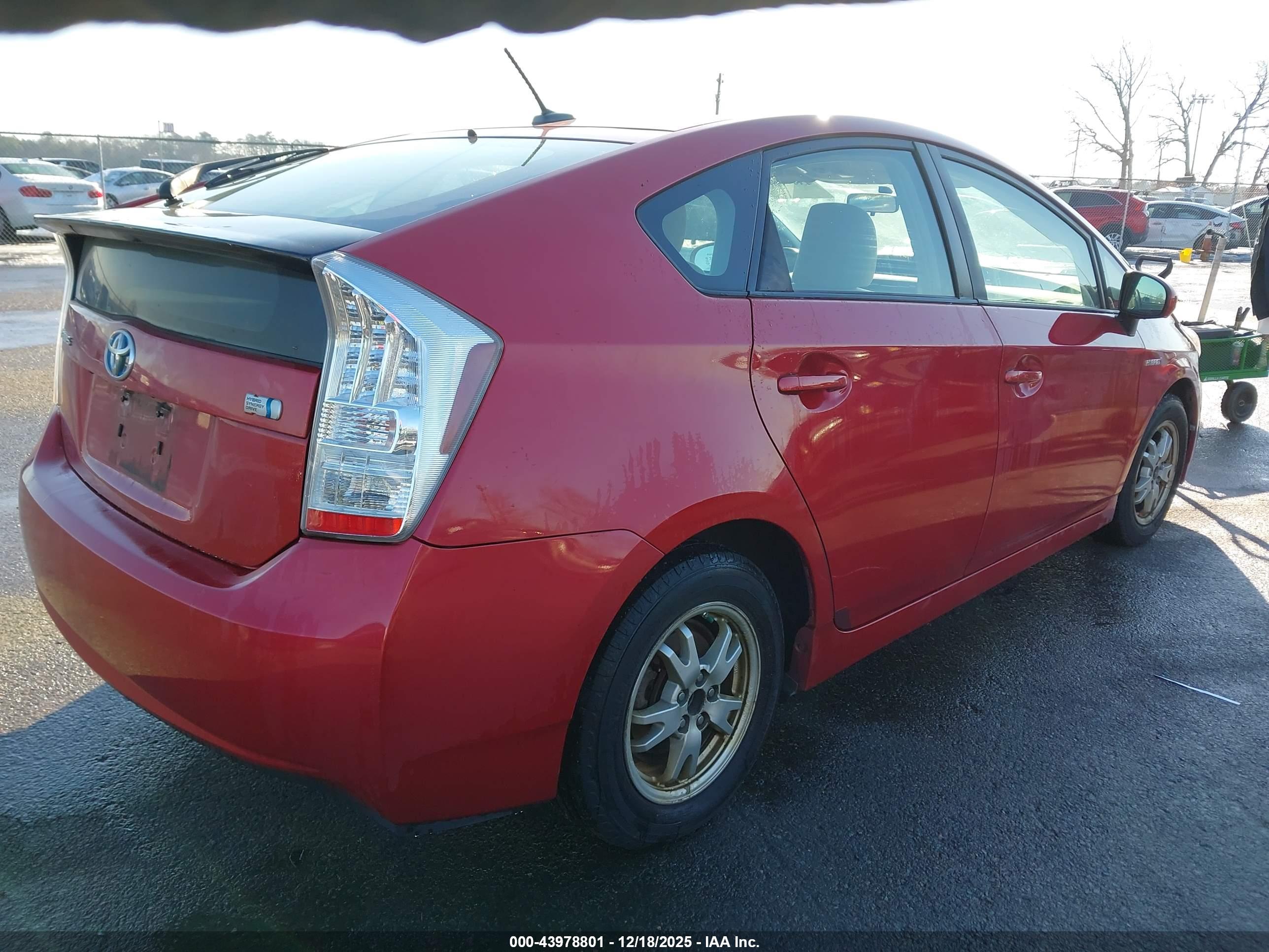 TOYOTA PRIUS image 4