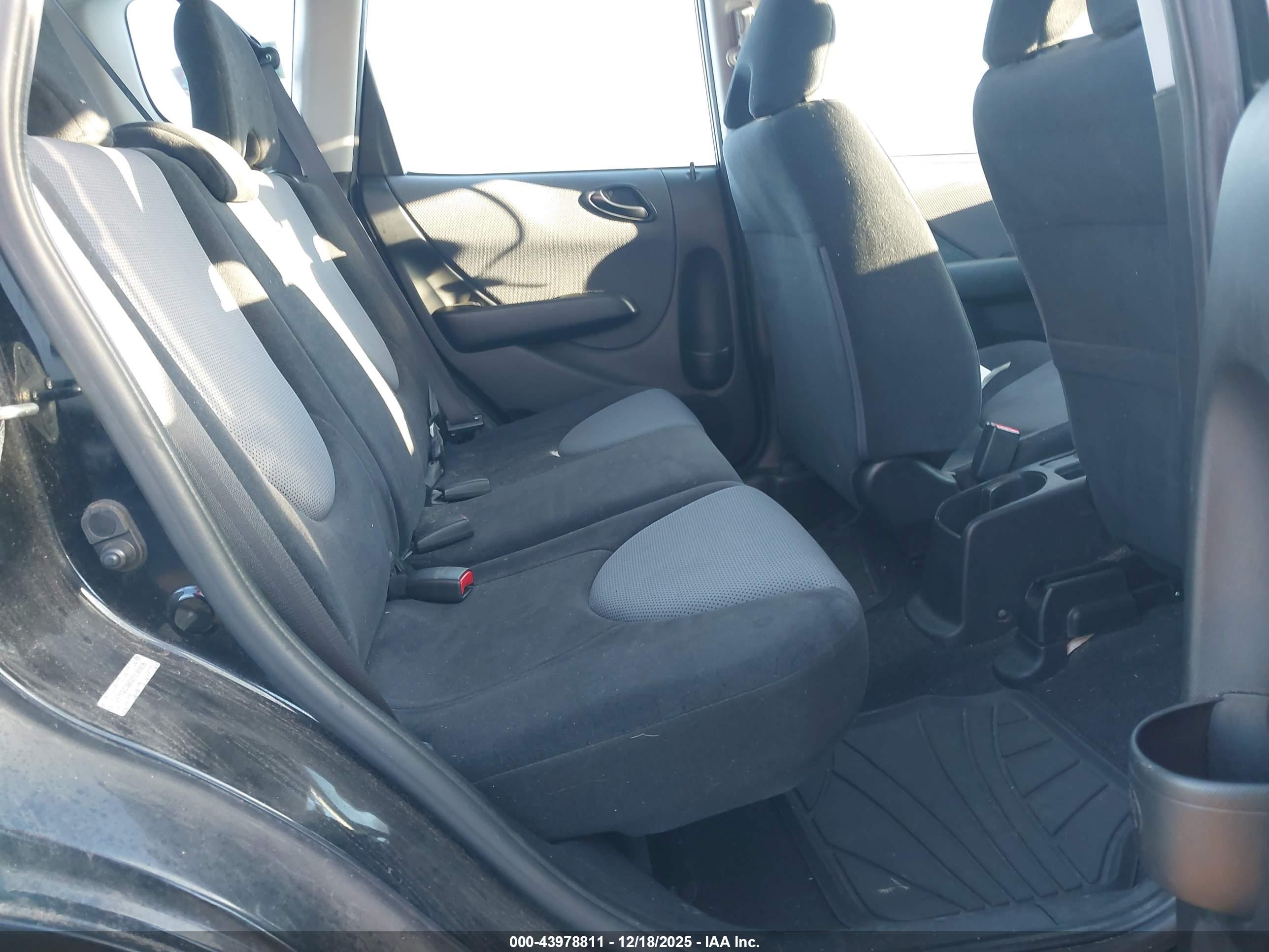 HONDA FIT image 8