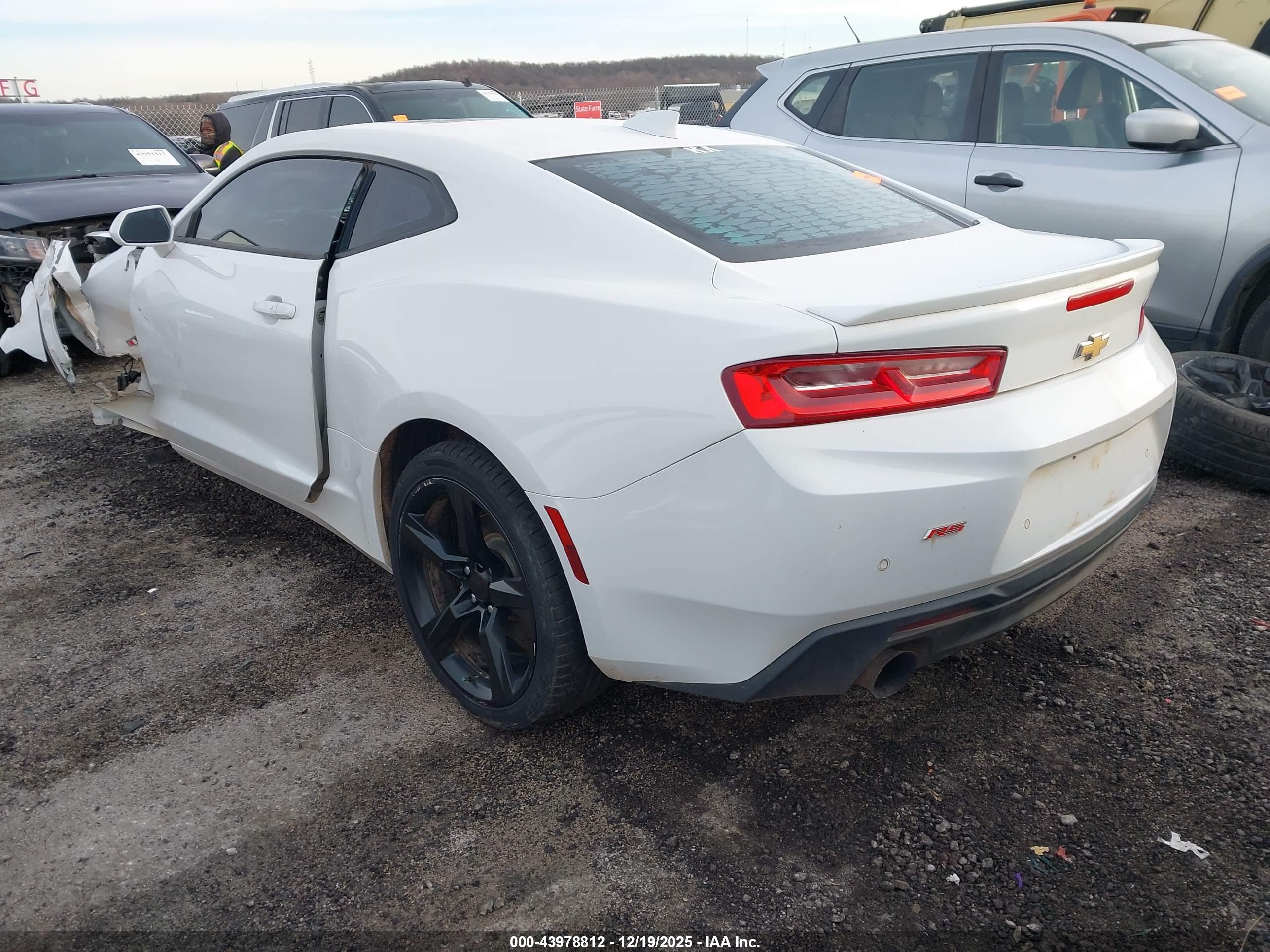 CHEVROLET CAMARO image 3
