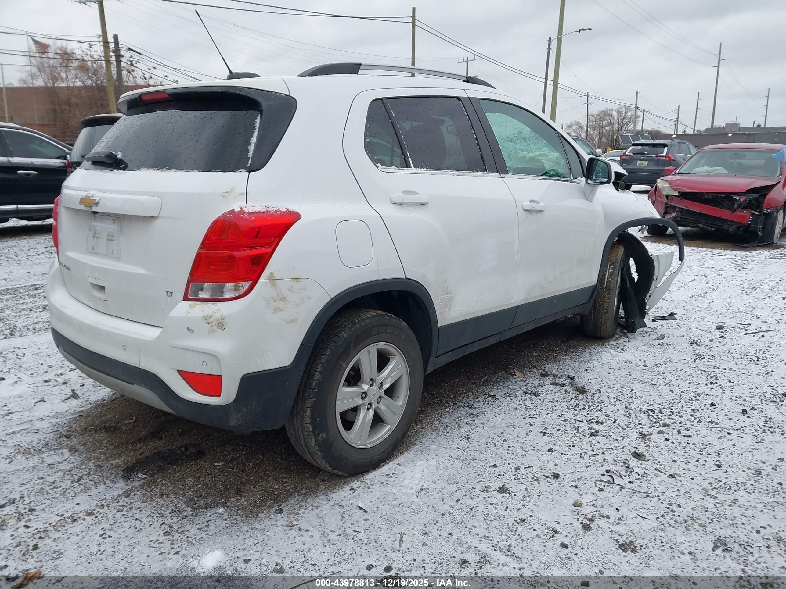 CHEVROLET TRAX image 4