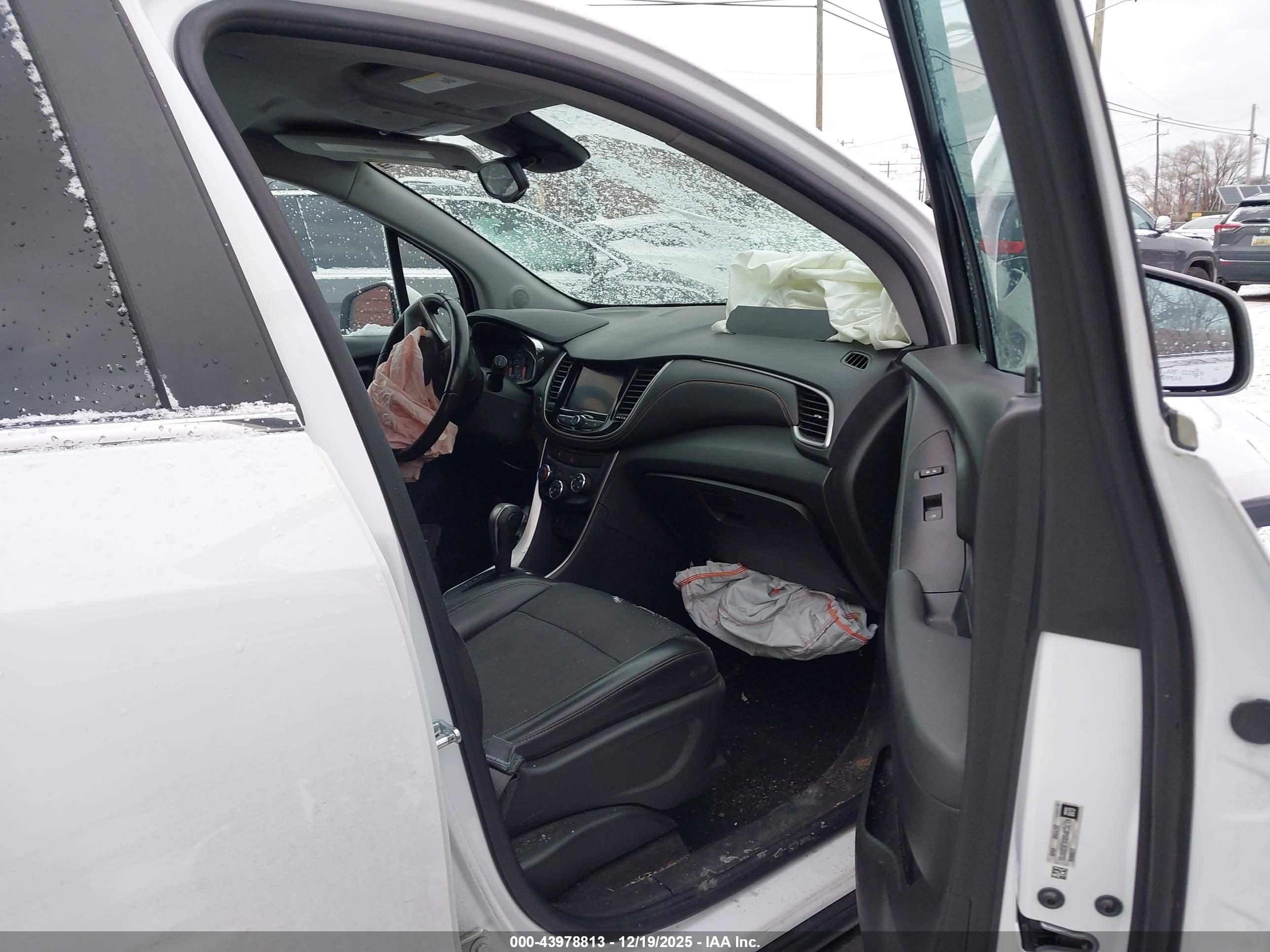 CHEVROLET TRAX image 5
