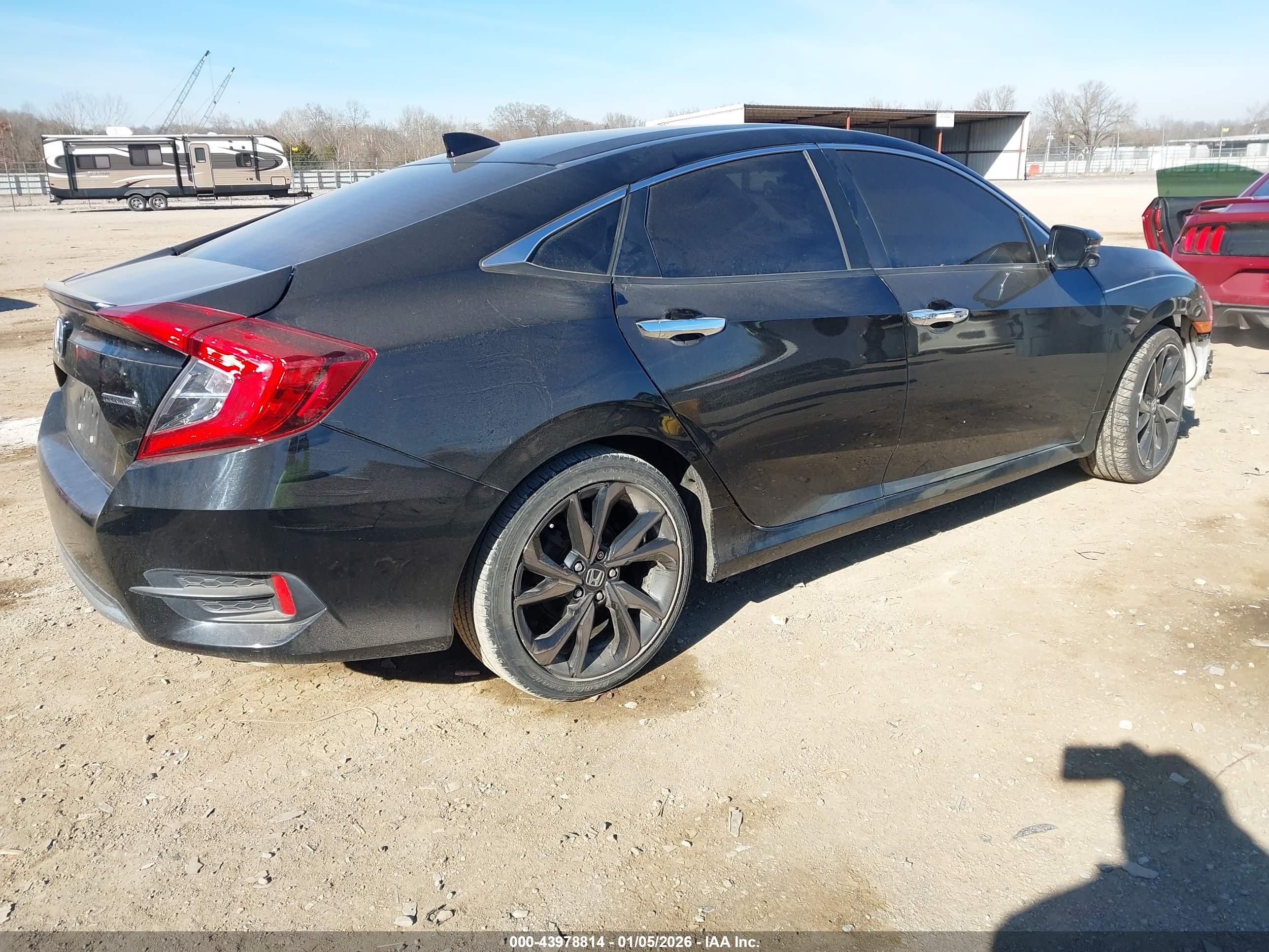HONDA CIVIC image 4