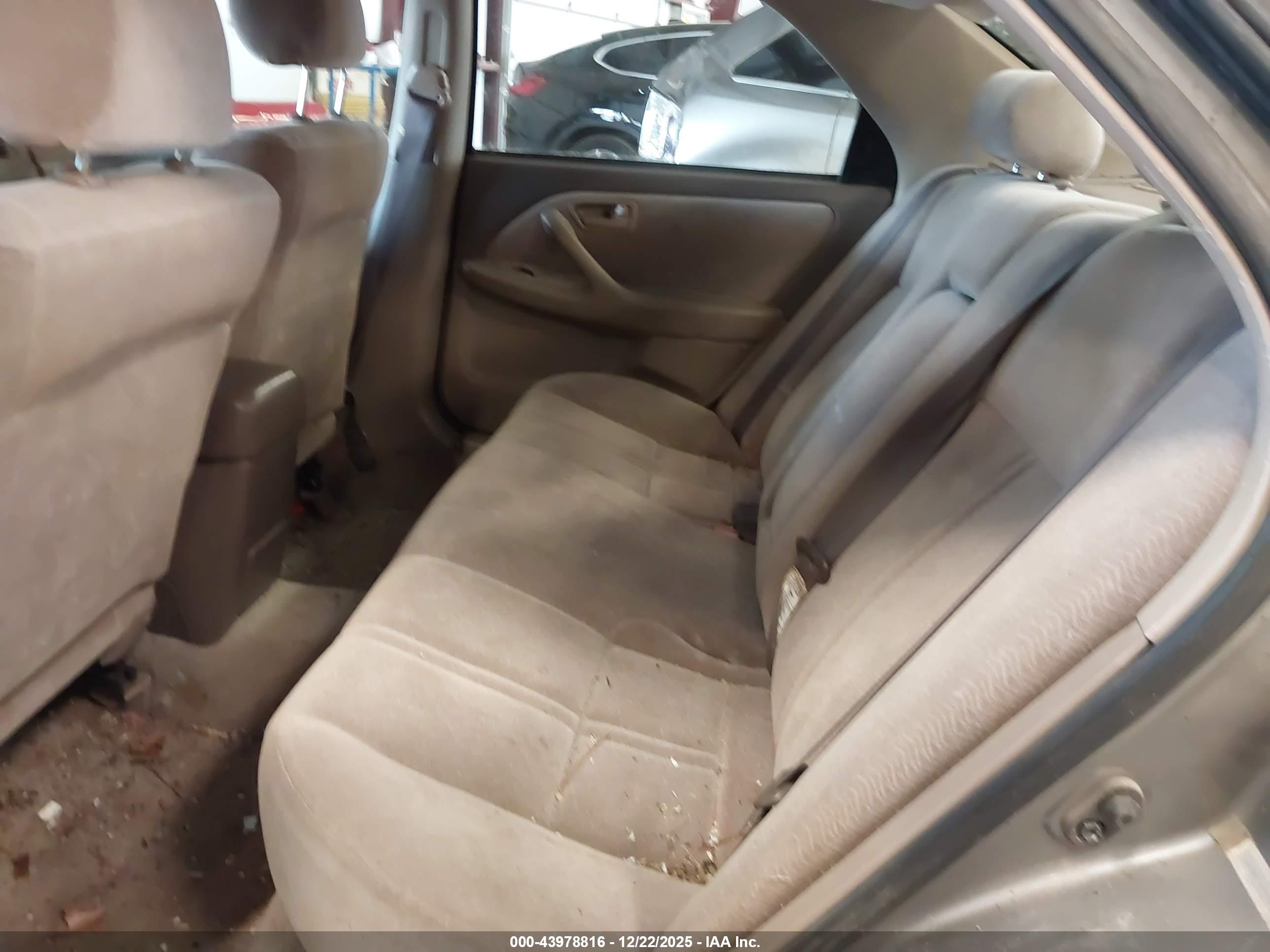 TOYOTA CAMRY image 8