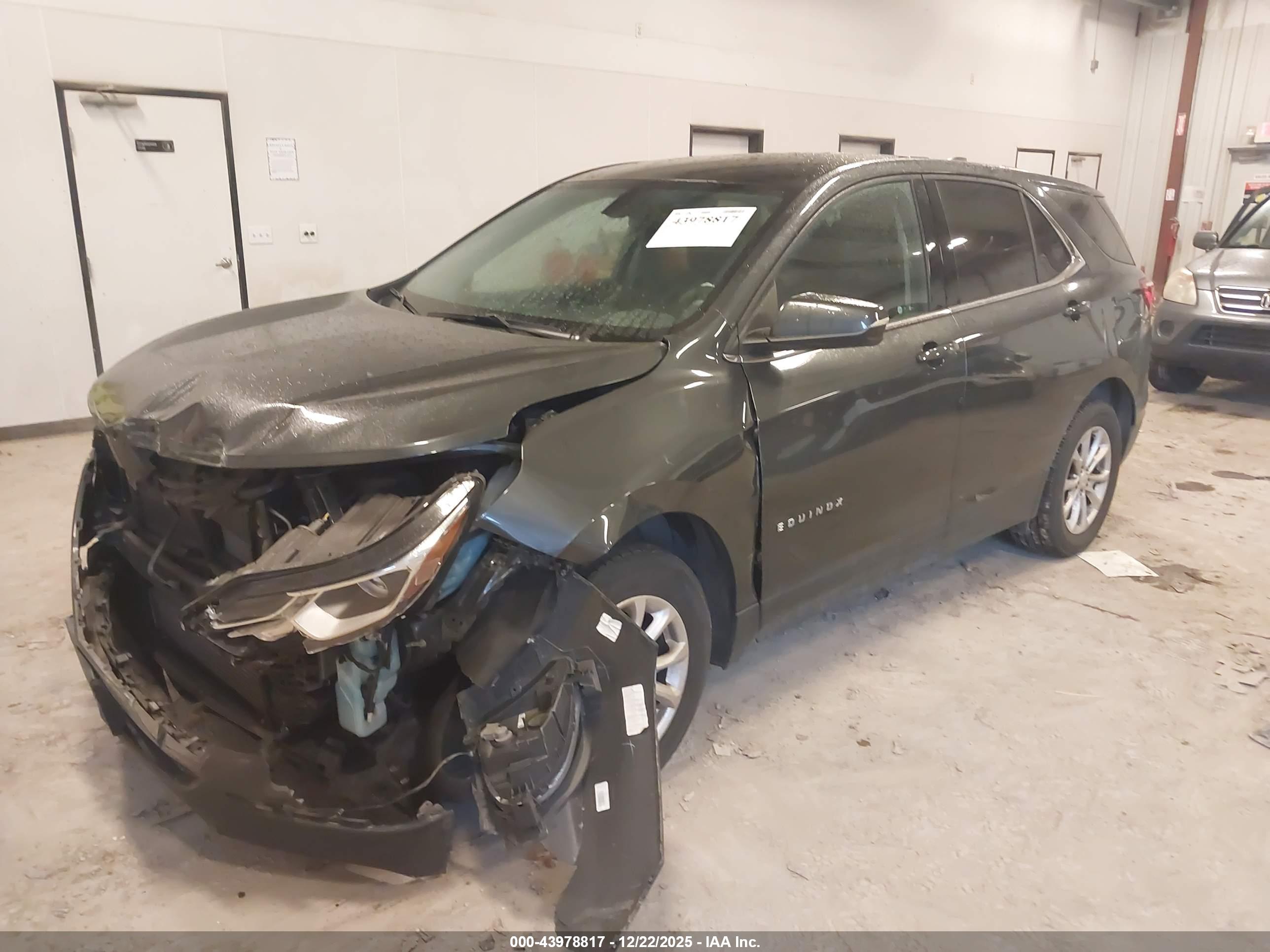 CHEVROLET EQUINOX image 2