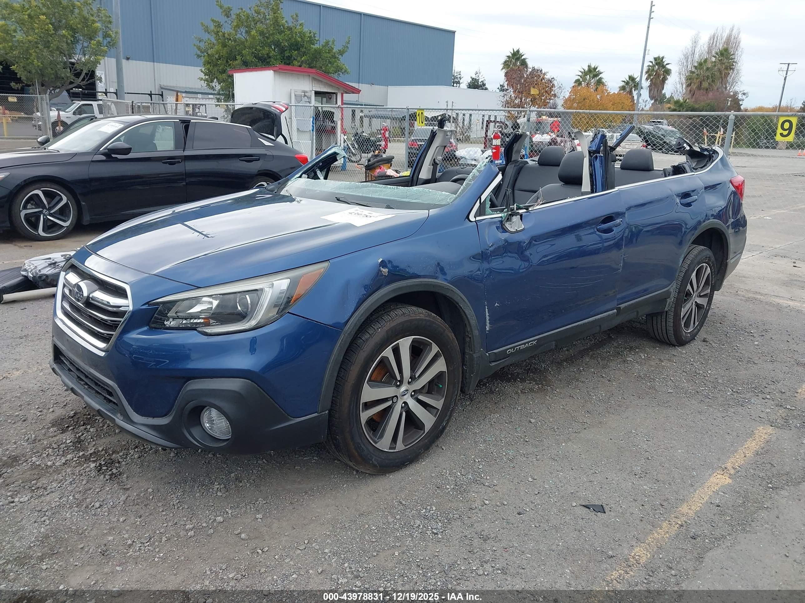 SUBARU OUTBACK image 2