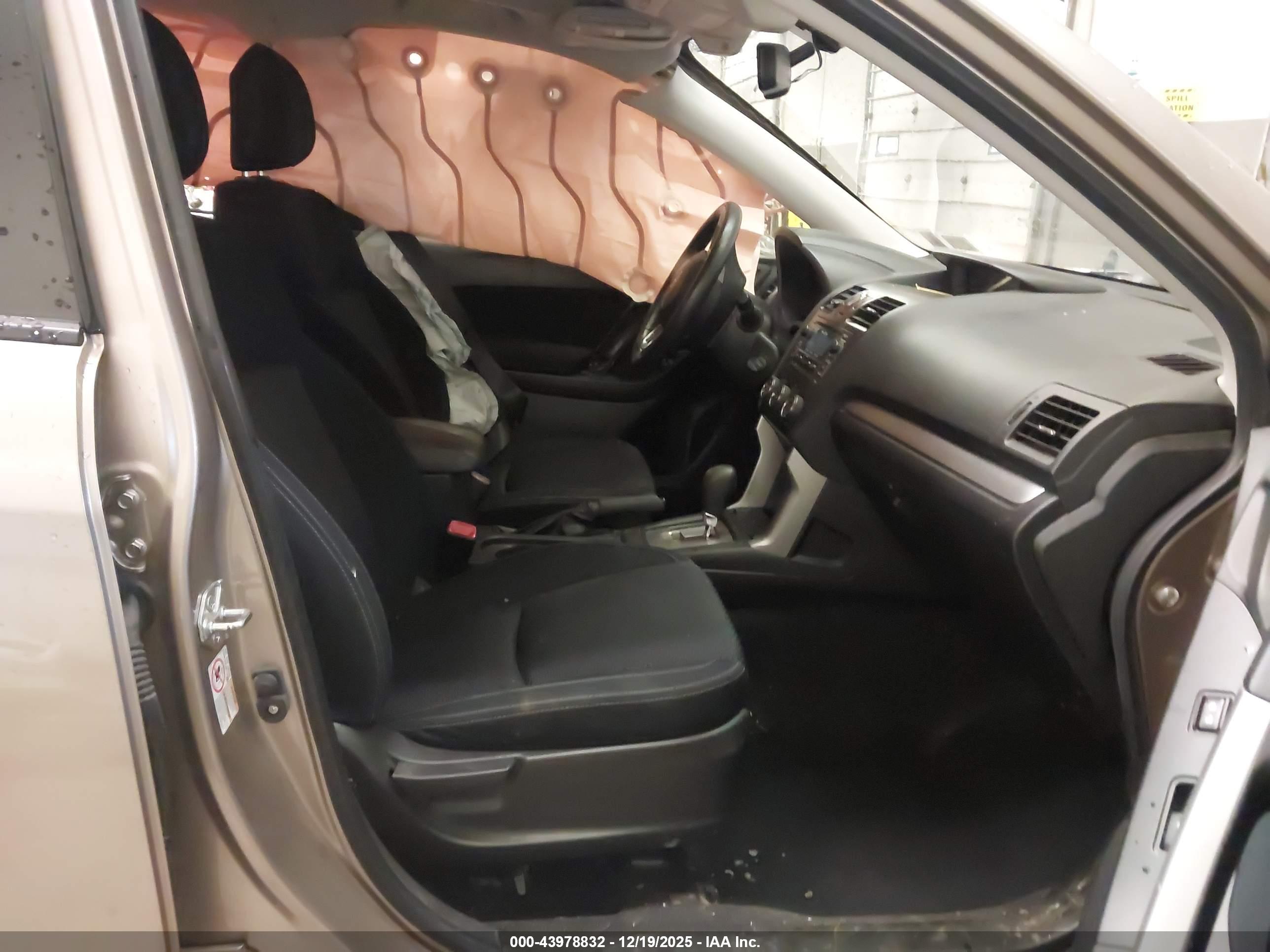 SUBARU FORESTER image 5