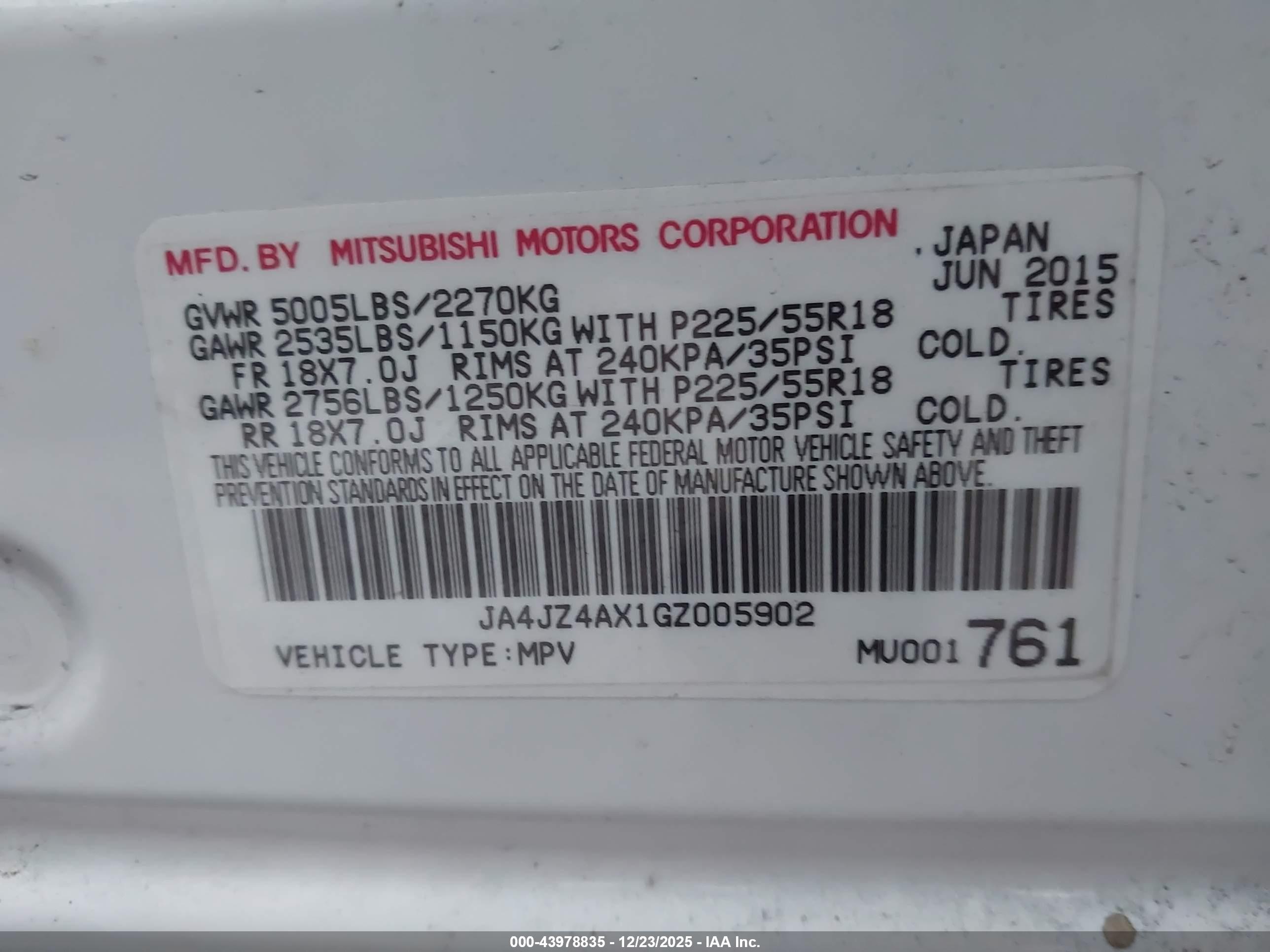MITSUBISHI OUTLANDER image 9
