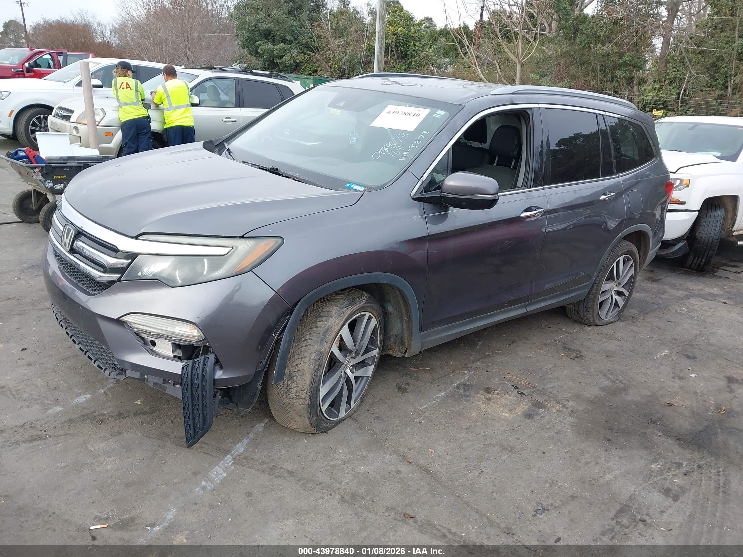 HONDA PILOT image 2