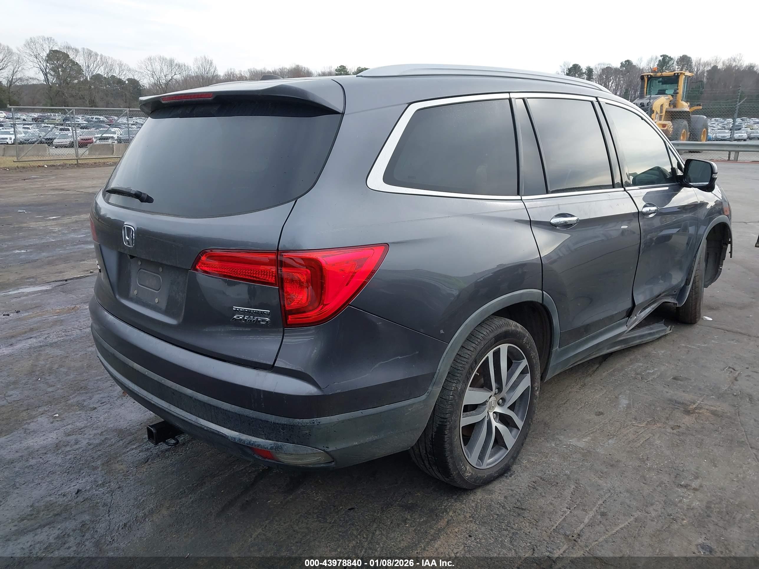 HONDA PILOT image 4