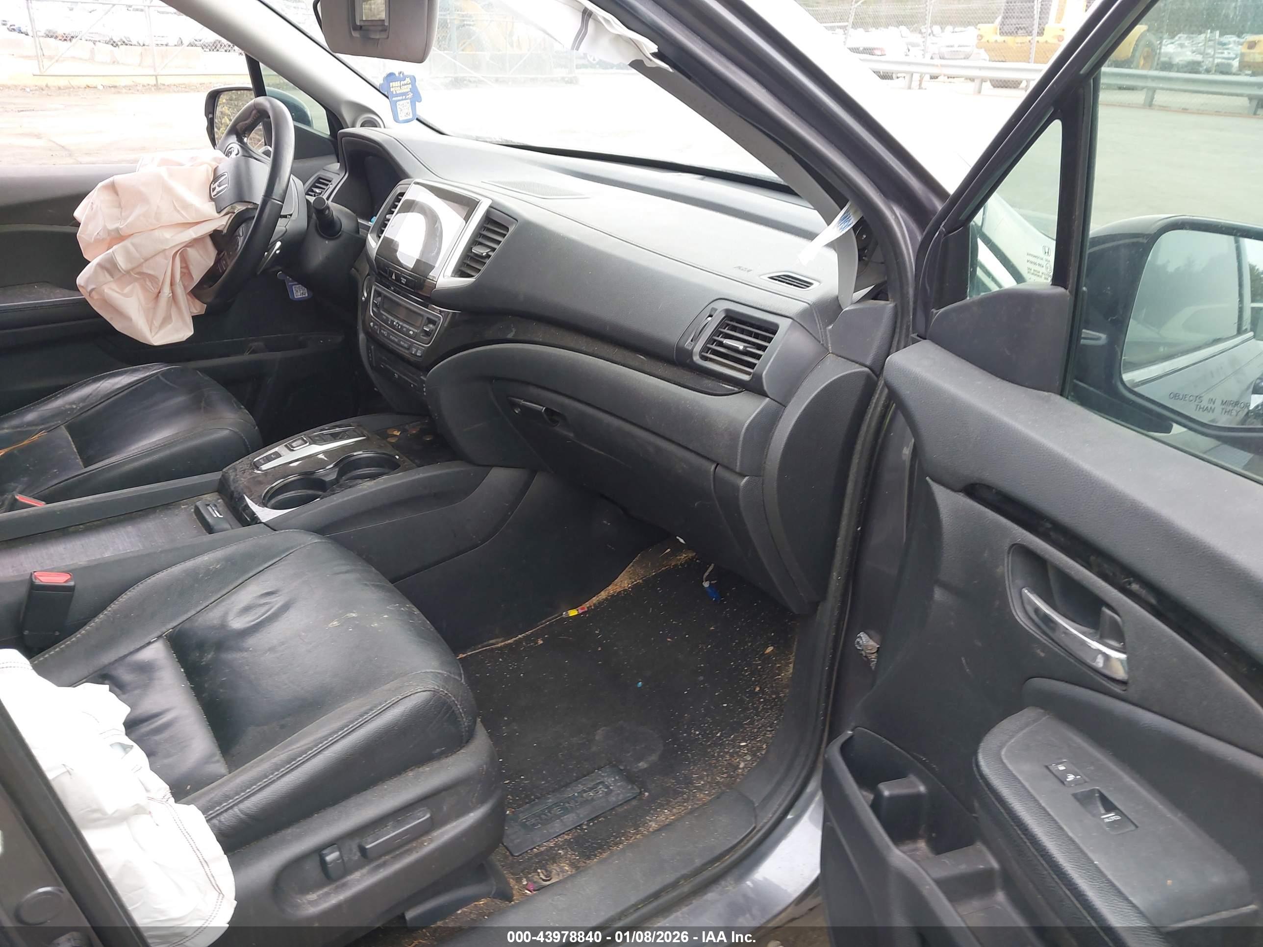 HONDA PILOT image 5
