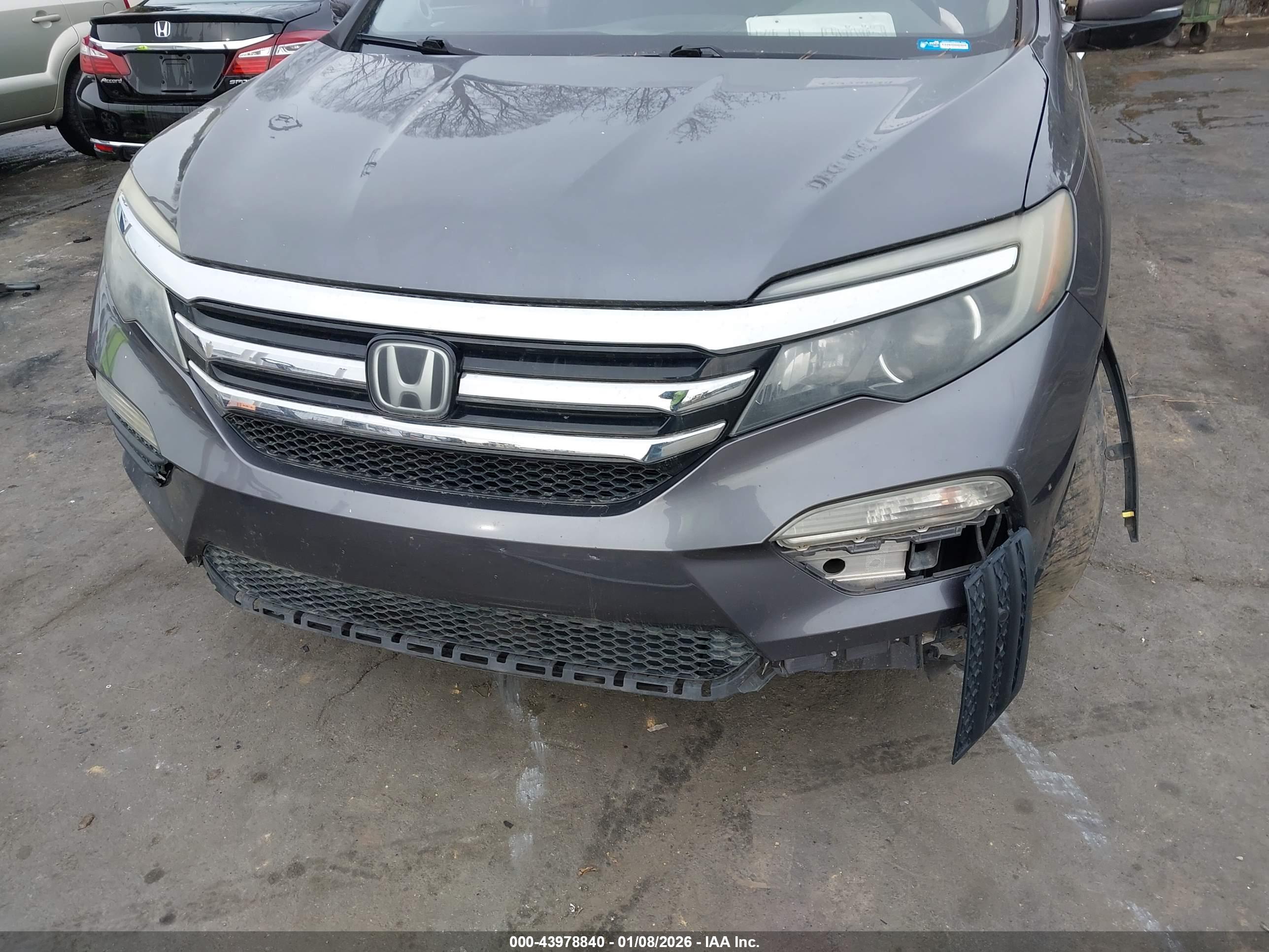 HONDA PILOT image 6