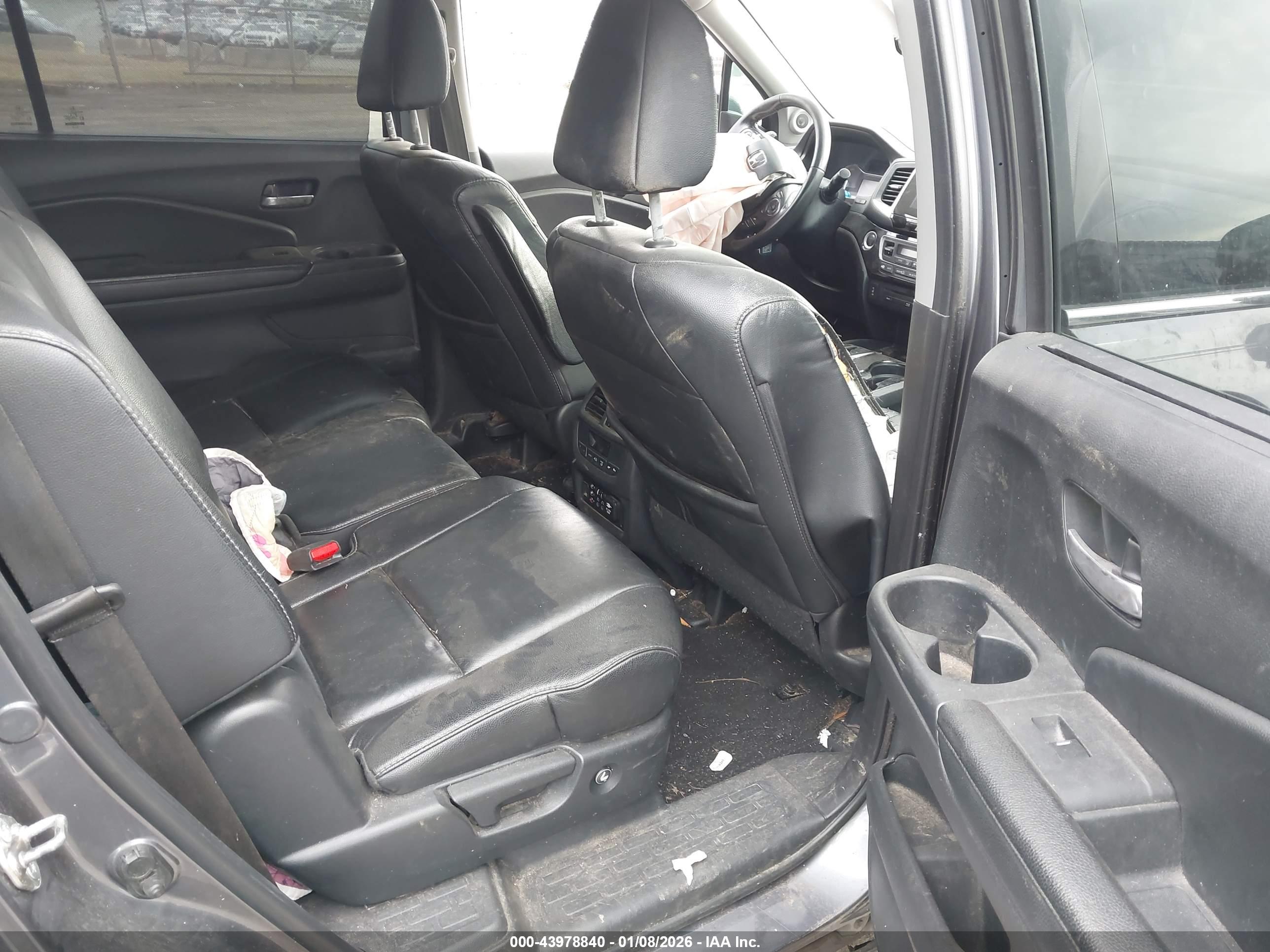 HONDA PILOT image 8
