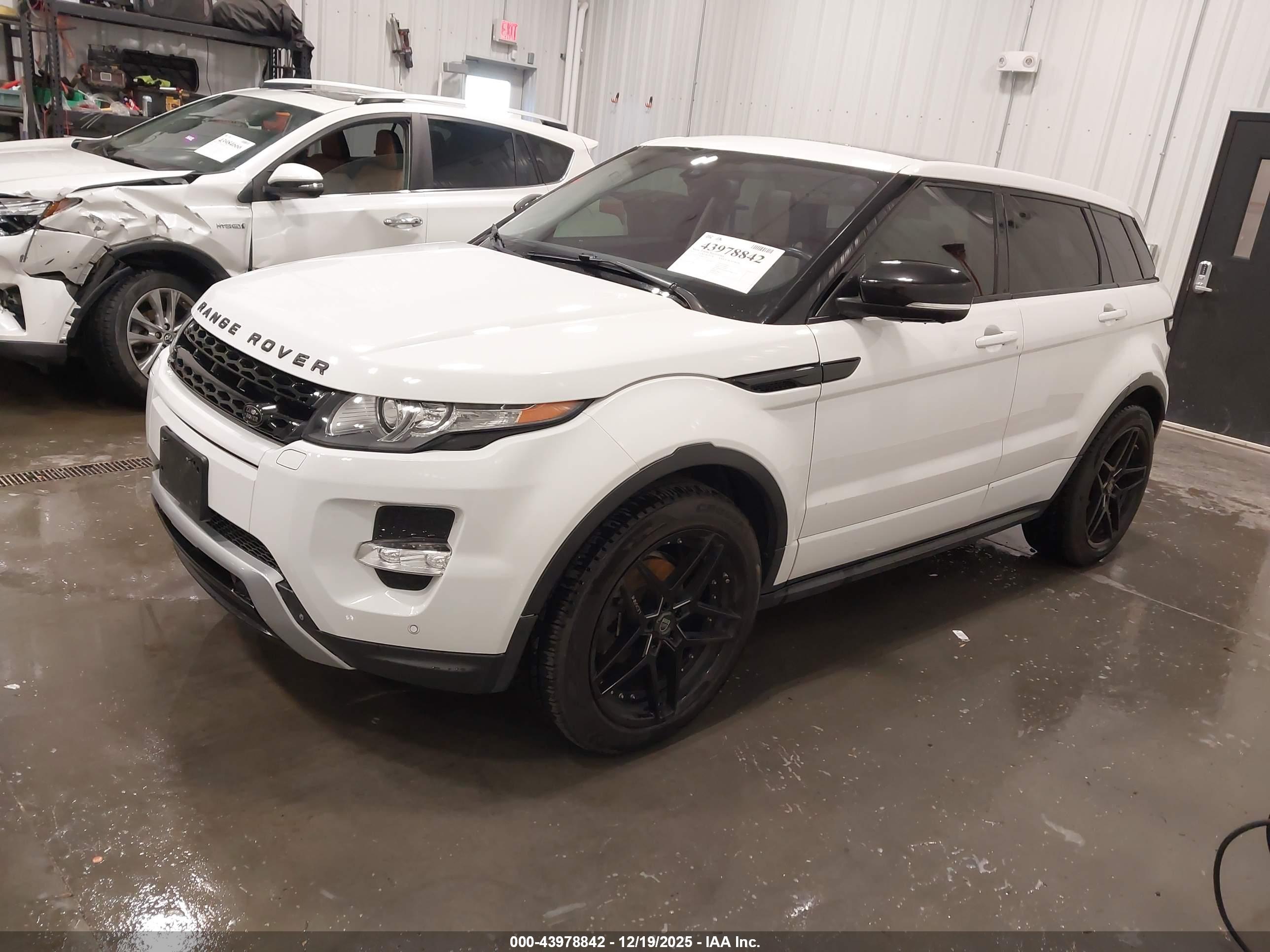 LAND ROVER image 2