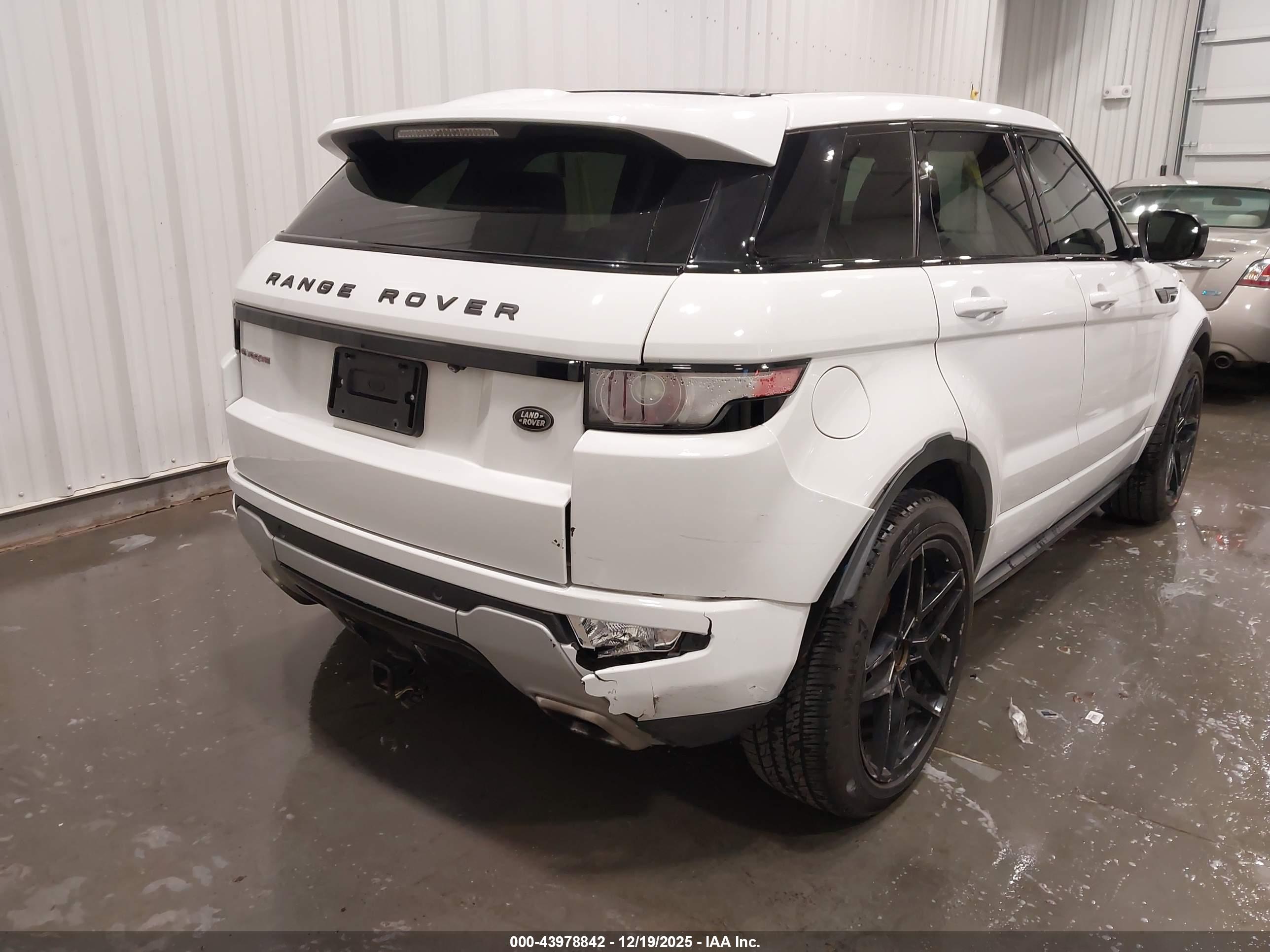 LAND ROVER image 6