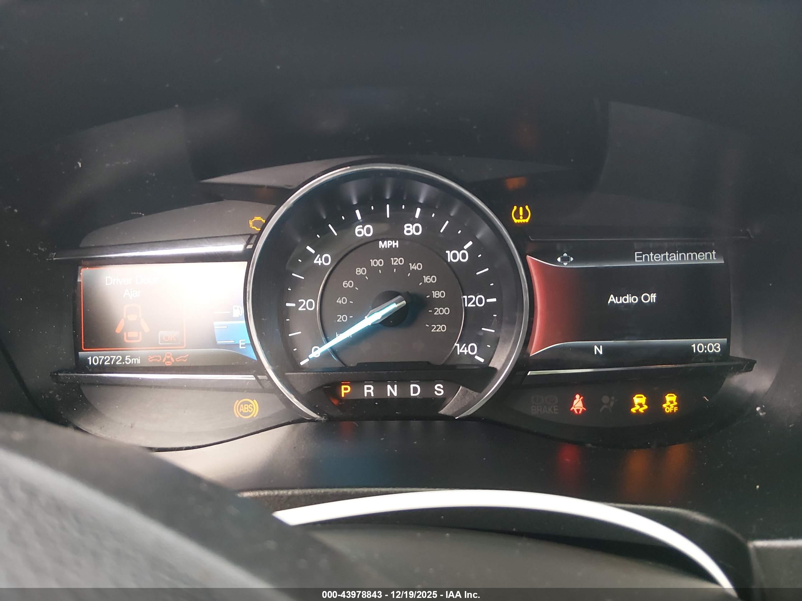 FORD EXPLORER image 7