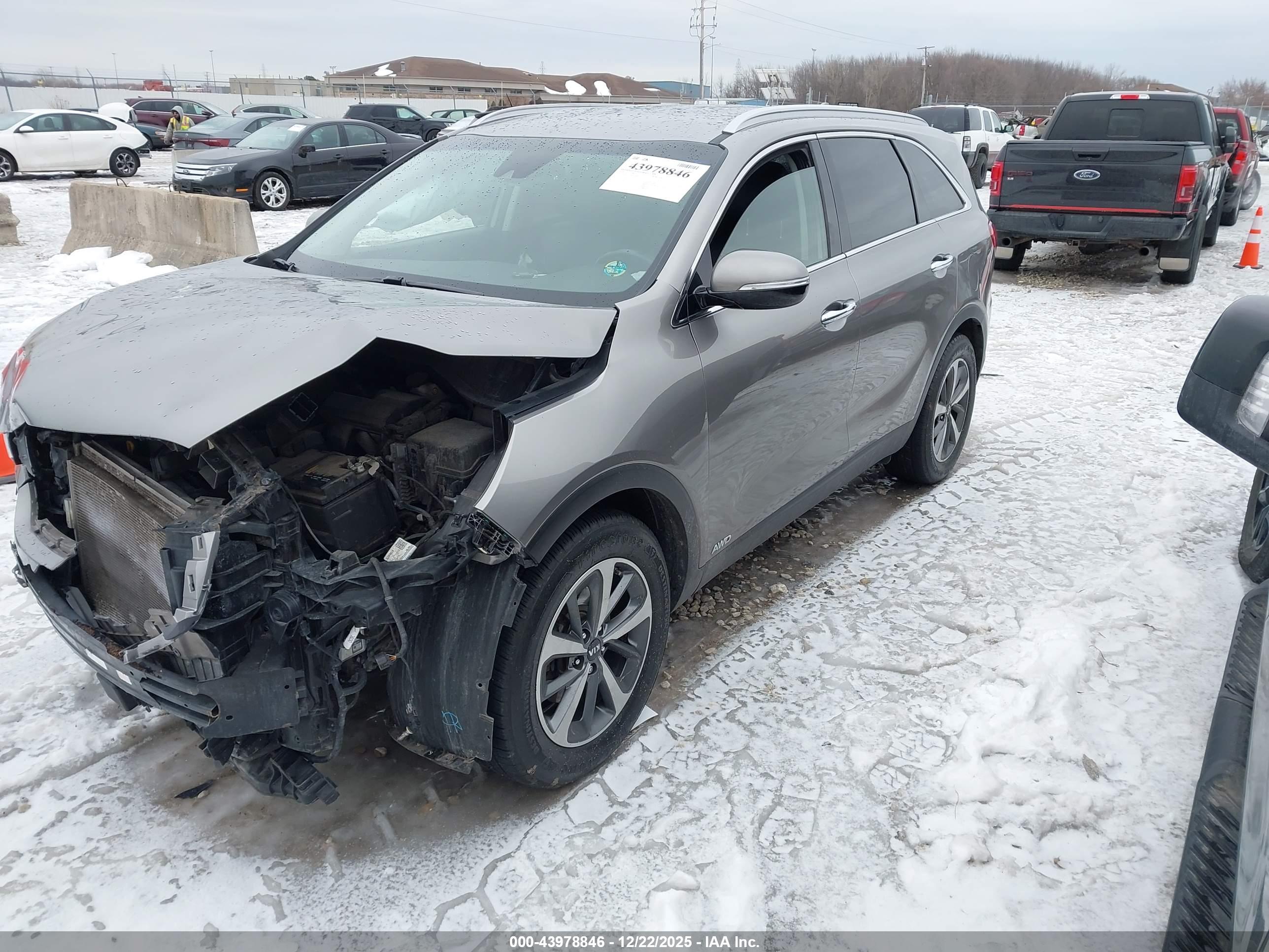 KIA SORENTO image 2