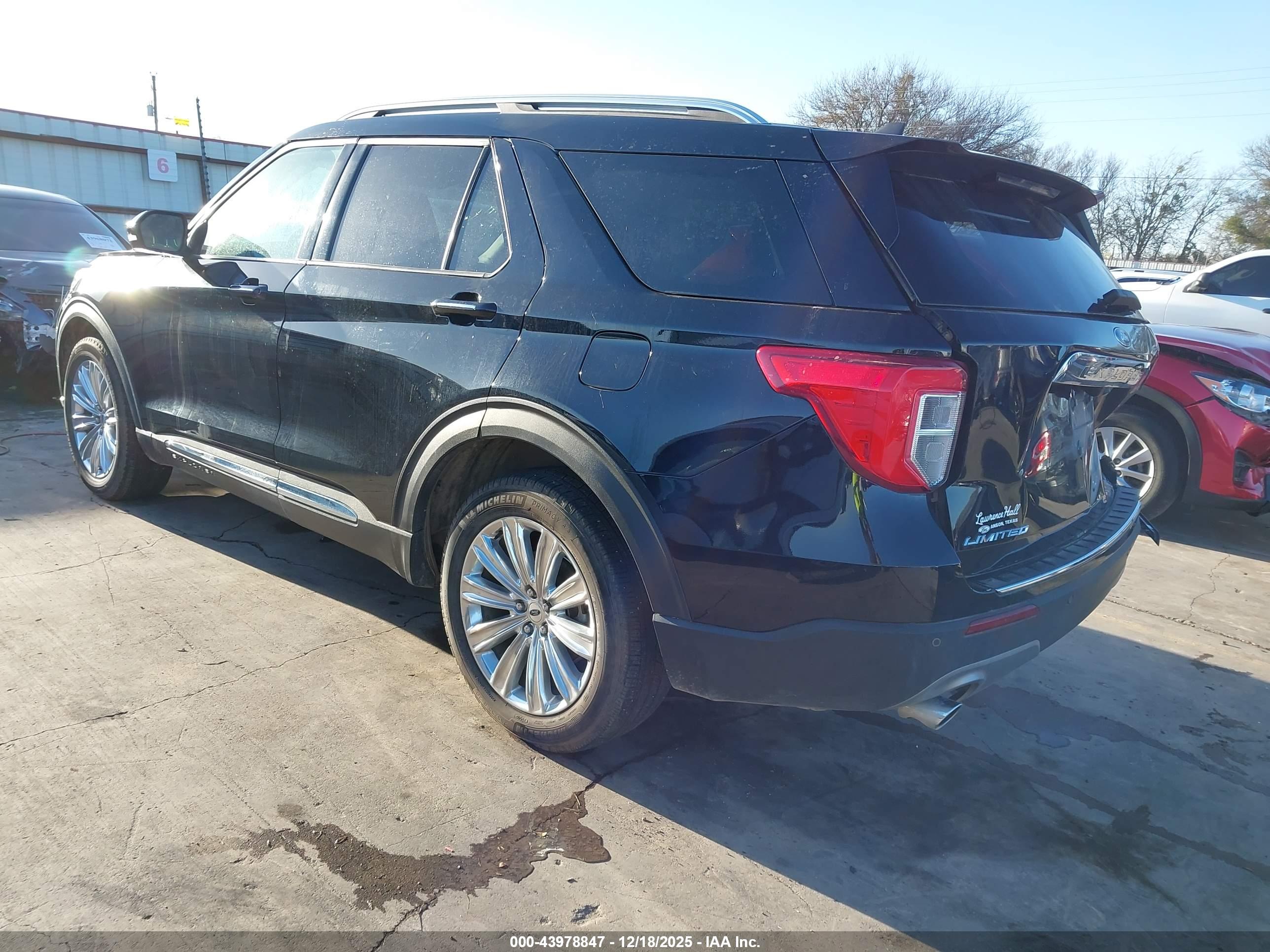 FORD EXPLORER image 3